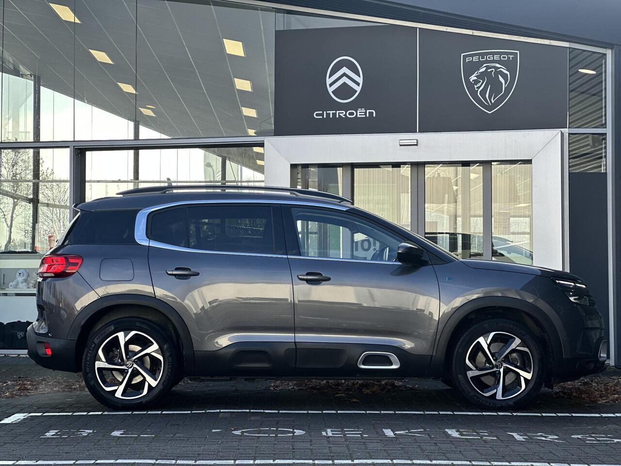 Citroen C5 Aircross 1.6 Plug-in Hybrid 225 Shine | Stoelverwarming/-massage/-geheugen | Comfort seats | Draadloze telefoonlader | Trekhaak | Navigatie | Adaptive Cruise Control | Apple Carplay/Android Auto | Climate Control | Dodehoekdetectie | Keyless Entry/Start |