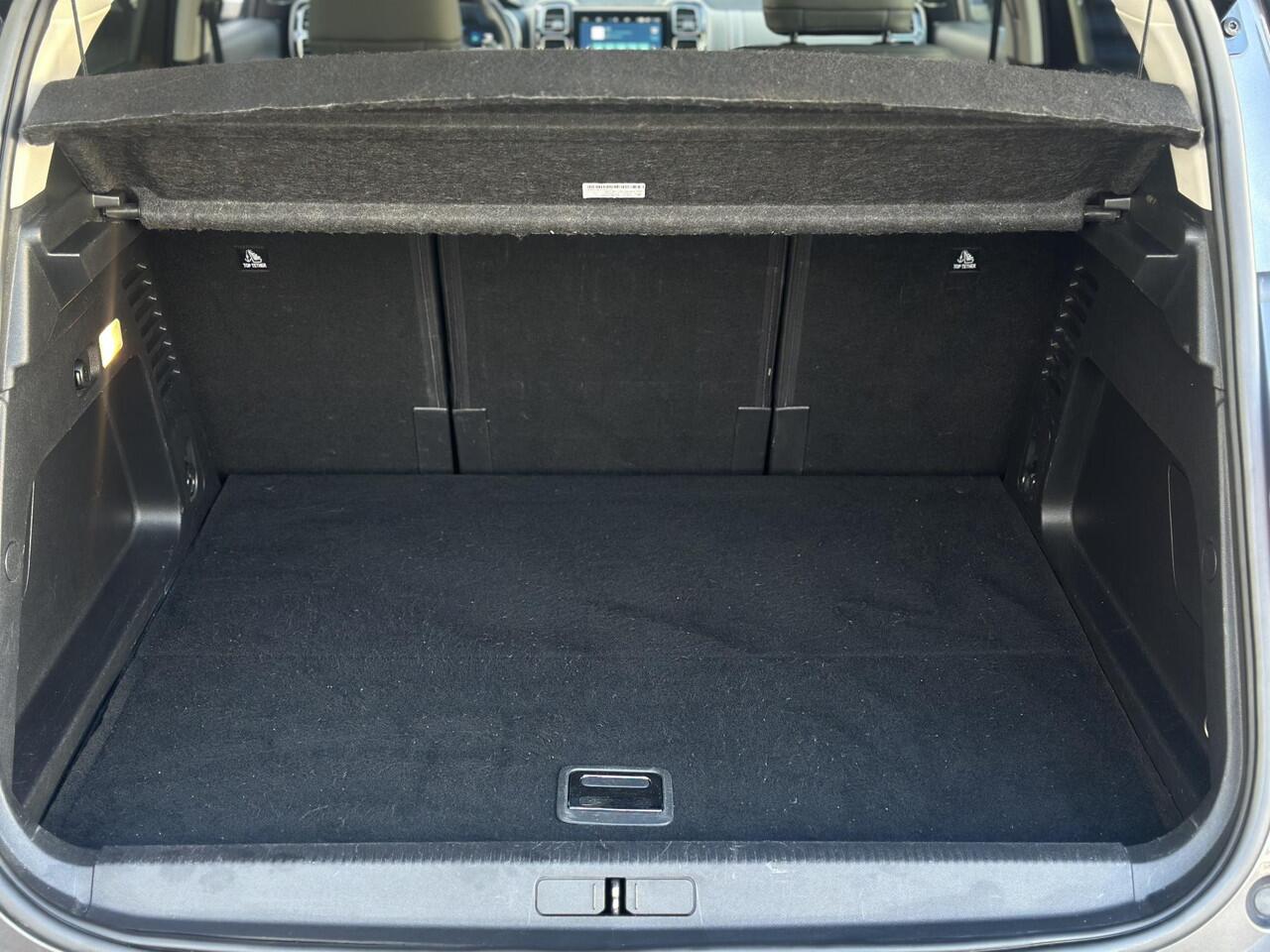 Citroen C5 Aircross 1.6 Plug-in Hybrid 225 Shine | Stoelverwarming/-massage/-geheugen | Comfort seats | Draadloze telefoonlader | Trekhaak | Navigatie | Adaptive Cruise Control | Apple Carplay/Android Auto | Climate Control | Dodehoekdetectie | Keyless Entry/Start |