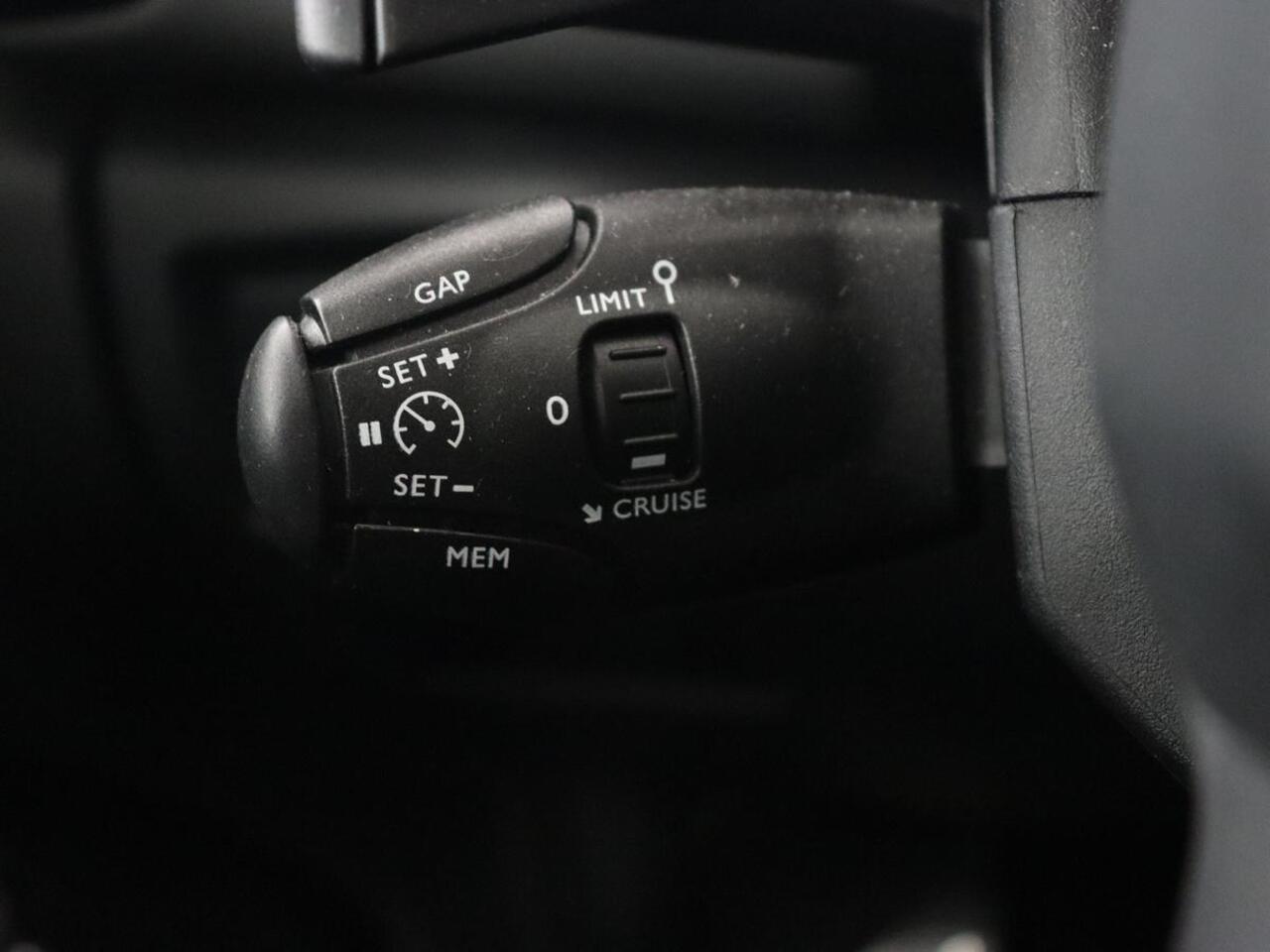 Citroen C5 Aircross 1.6 Plug-in Hybrid 225 Business | Adaptive cruise | Camera | Carplay | Half leder | Climate control | DAB | Digital Cockpit | Parkeerhulp | Full LED | PHEV | Plug In