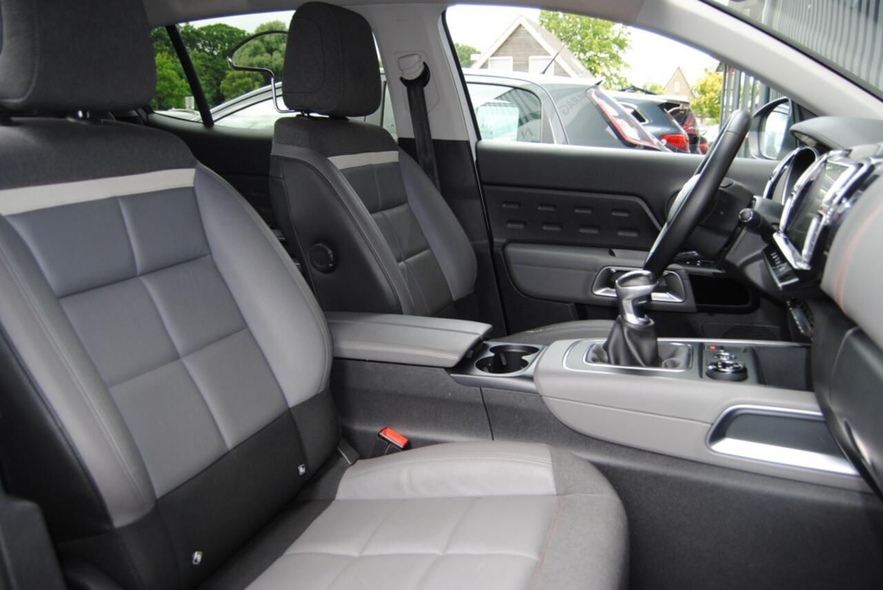 Citroen C5 Aircross 1.2 PureTech Shine \\ Apple carplay