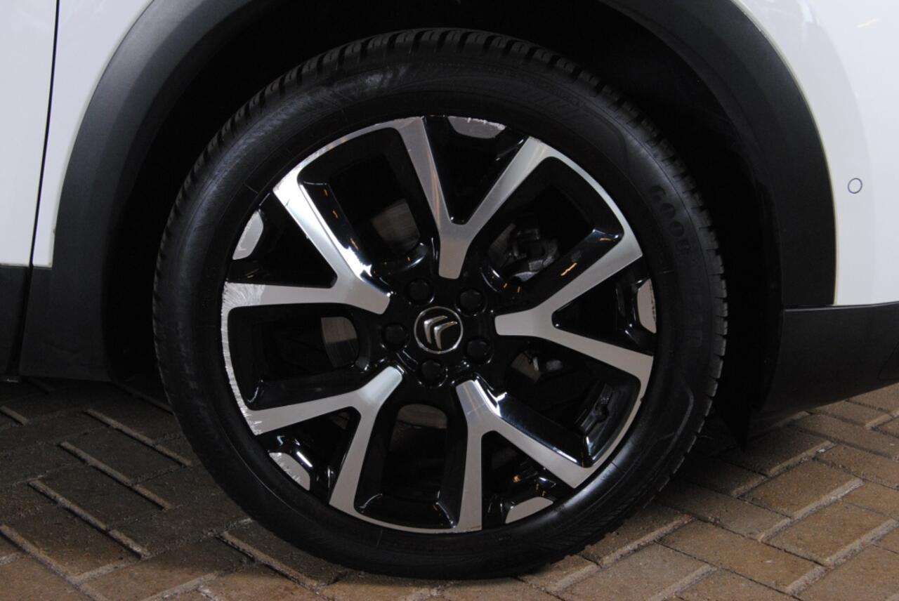 Citroen C5 Aircross 1.2 PureTech Shine \\ Apple carplay