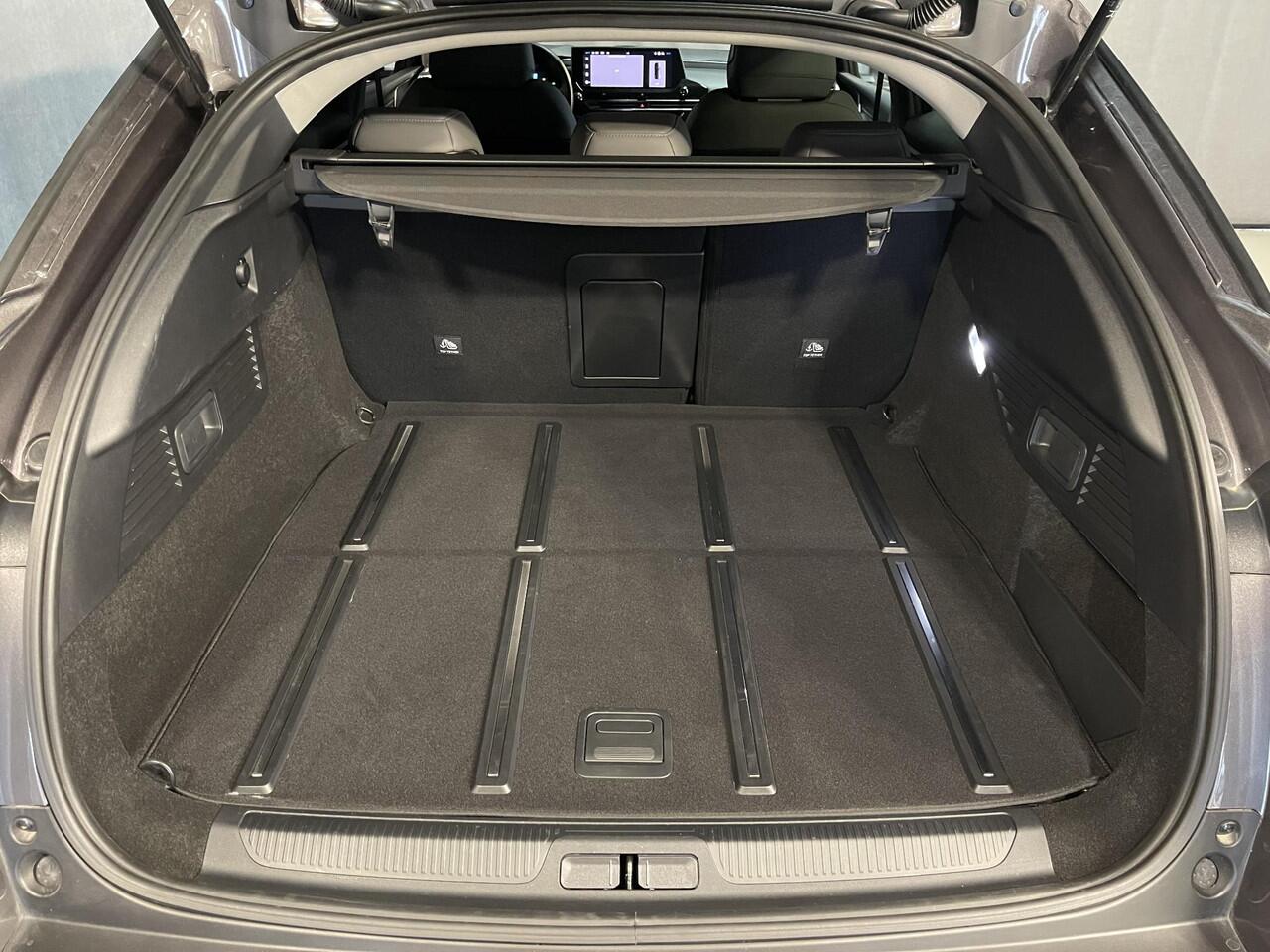 Citroen C5 X 1.6 Plug-in Hybrid 225 Shine 19''/Leder/Dodehoek/Head-up display/Keyless/Stuur+stoelverwarming/DAB+/Camera