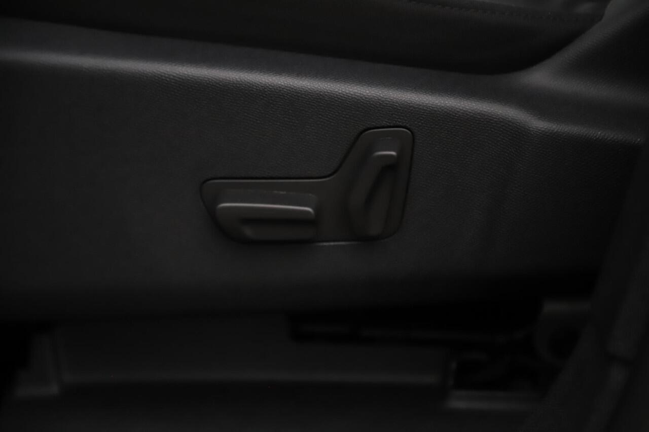 Citroen C5 Aircross 1.6 Plug-in Hybrid 225 Business Plus Automaat 19 inch LMV Half Leder Navigatie Achteruitrijcamera Carplay android