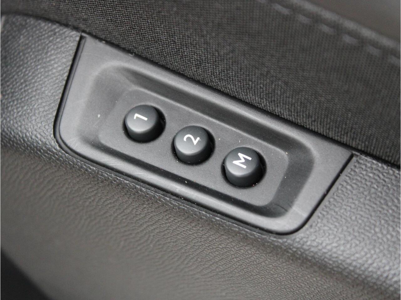 Citroen C5 Aircross 1.6 Plug-in Hybrid 225 Business Plus | Automaat | Camera / Trekhaak / Pano / Navi