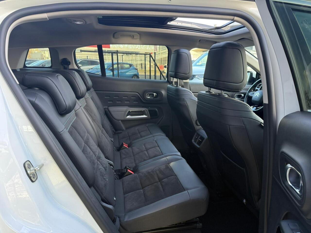 Citroen C5 Aircross 1.2 PureTech Shine *Schuif-/Kanteldak & ACC*