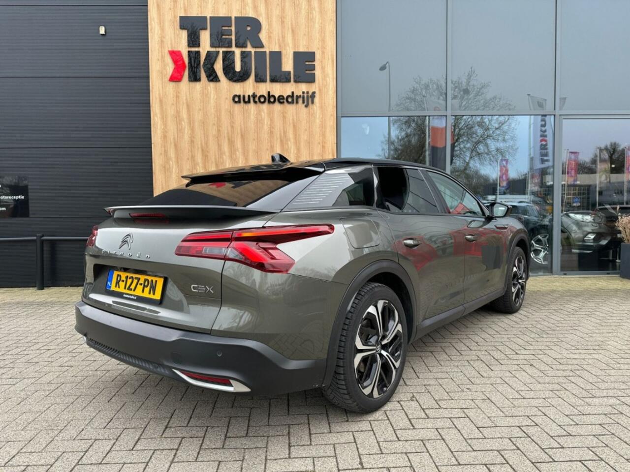 Citroen C5 1.6 Plug-in Hybrid 225 Shine / Pano / Carplay