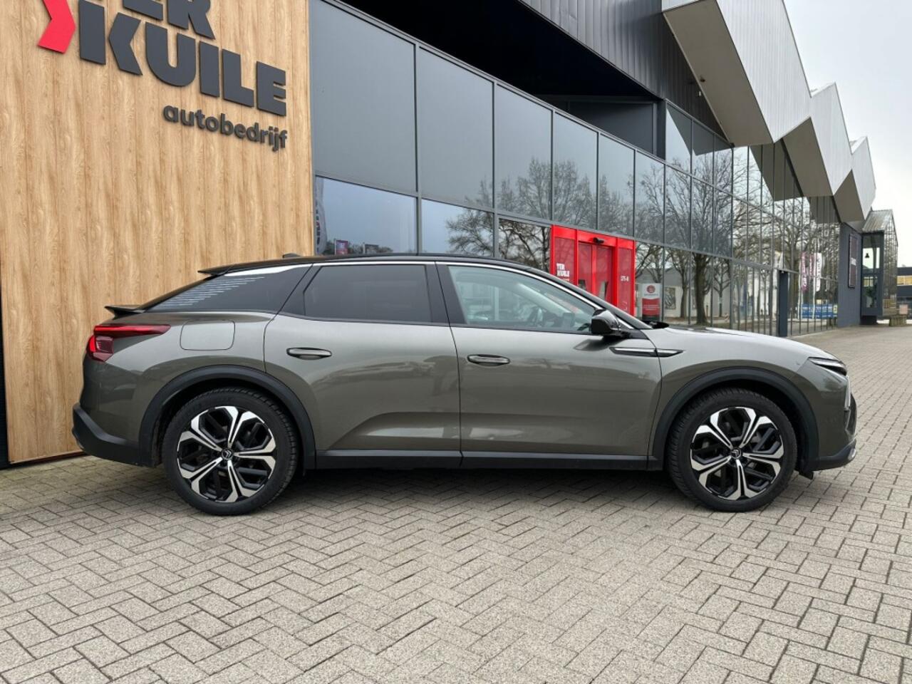 Citroen C5 1.6 Plug-in Hybrid 225 Shine / Pano / Carplay