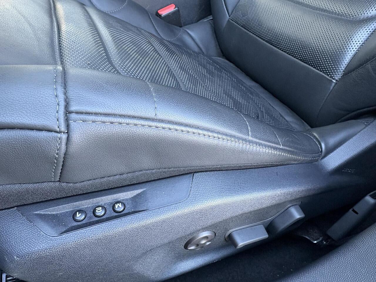Citroen C5 X 1.6T Automaat Shine | PHC Vering | Lederen bekleding | Elektr. achterklep | Memory functie op stoel | Camera voor & achter | stoel- & stuurverwarming