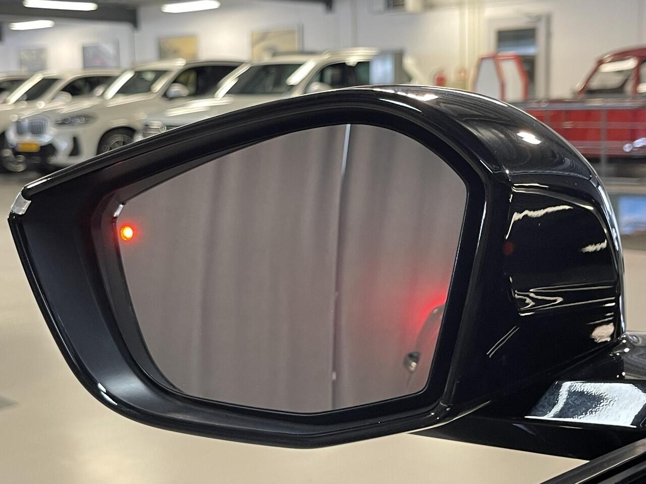 Citroen C5 X 1.6 Plug-in Hybrid 225 Shine 19''/Leder + memory/Elektrische klep/Dodehoek/Head-up display/Keyless/Stuur+stoelverwarming/DAB+/Camera