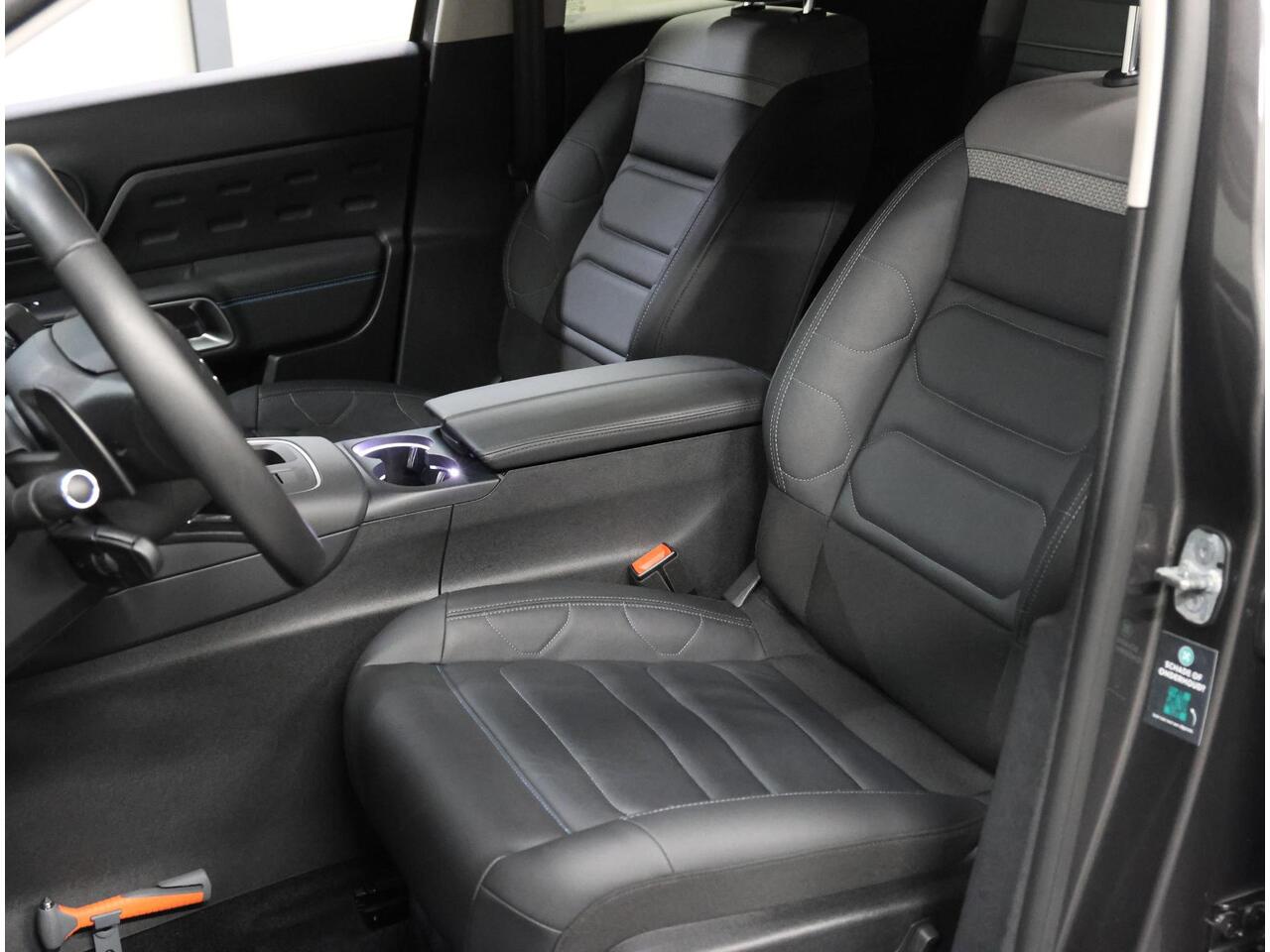 Citroen C5 Aircross 1.6 Plug-in Hybrid 225PK Shine | AppleCarPlay/AndroidAuto | Lederen Bekleding | Cruise Control | Camera | Navigatie | Keyless Start | FULL LED | Stoelverwarming | Privacy Glass | Isofix |