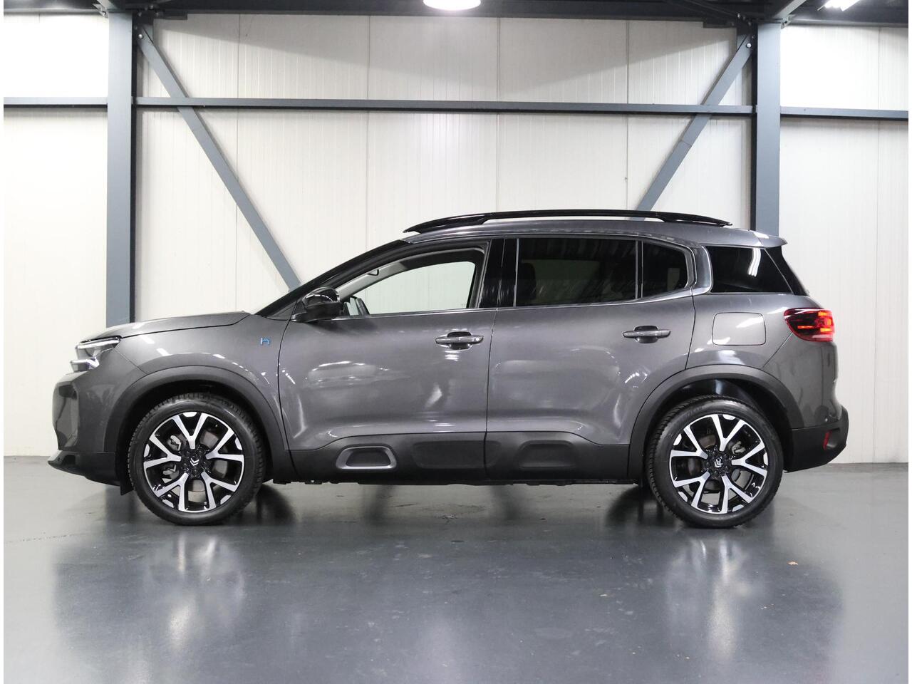 Citroen C5 Aircross 1.6 Plug-in Hybrid 225PK Shine | AppleCarPlay/AndroidAuto | Lederen Bekleding | Cruise Control | Camera | Navigatie | Keyless Start | FULL LED | Stoelverwarming | Privacy Glass | Isofix |