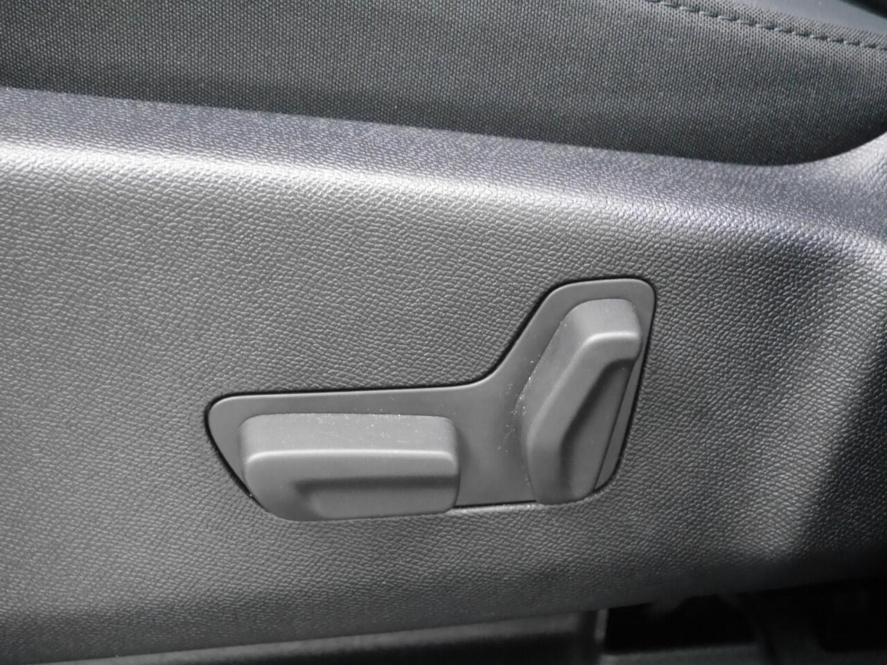 Citroen C5 Aircross 1.6 Plug-in Hybrid 225 Shine Automaat | Parkeersensoren | Achteruitrij camera | Voorstoelen verwarmd | Navigatie