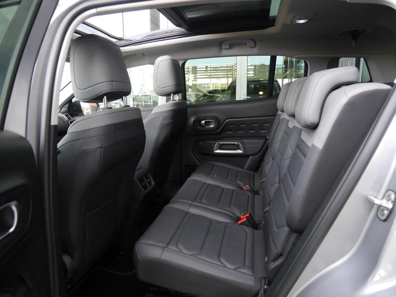 Citroen C5 Aircross 1.6 Plug-in Hybrid 225 Shine Automaat | Parkeersensoren | Achteruitrij camera | Voorstoelen verwarmd | Navigatie