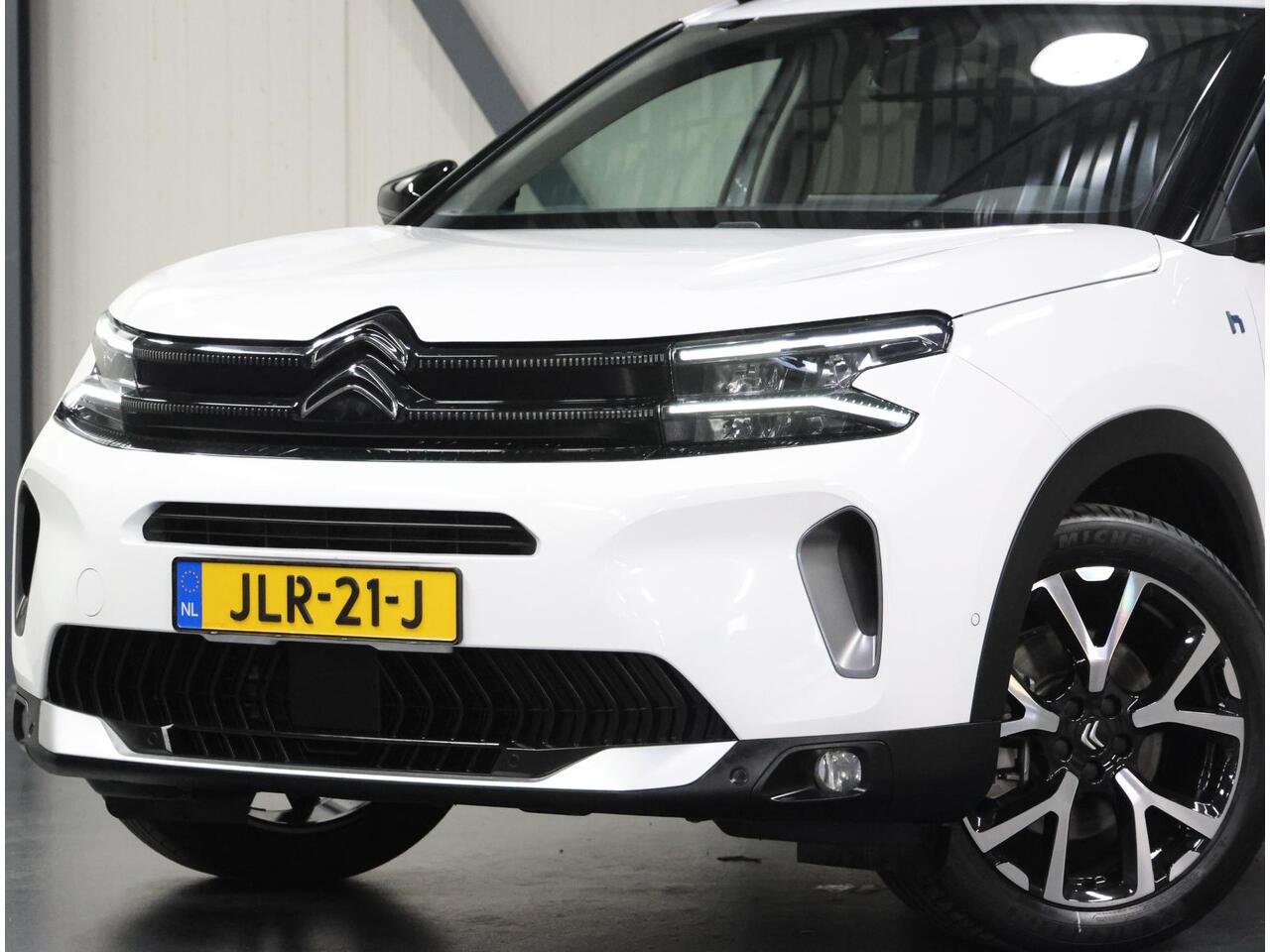 Citroen C5 Aircross 1.6 Plug-in Hybrid 225PK Shine | 1ste eigenaar | AppleCarPlay/AndroidAuto | Lederen Bekleding | StoelVerwarming | Cruise Control | Camera | Keyless Start | LED | Isofix | Privacy Glass |