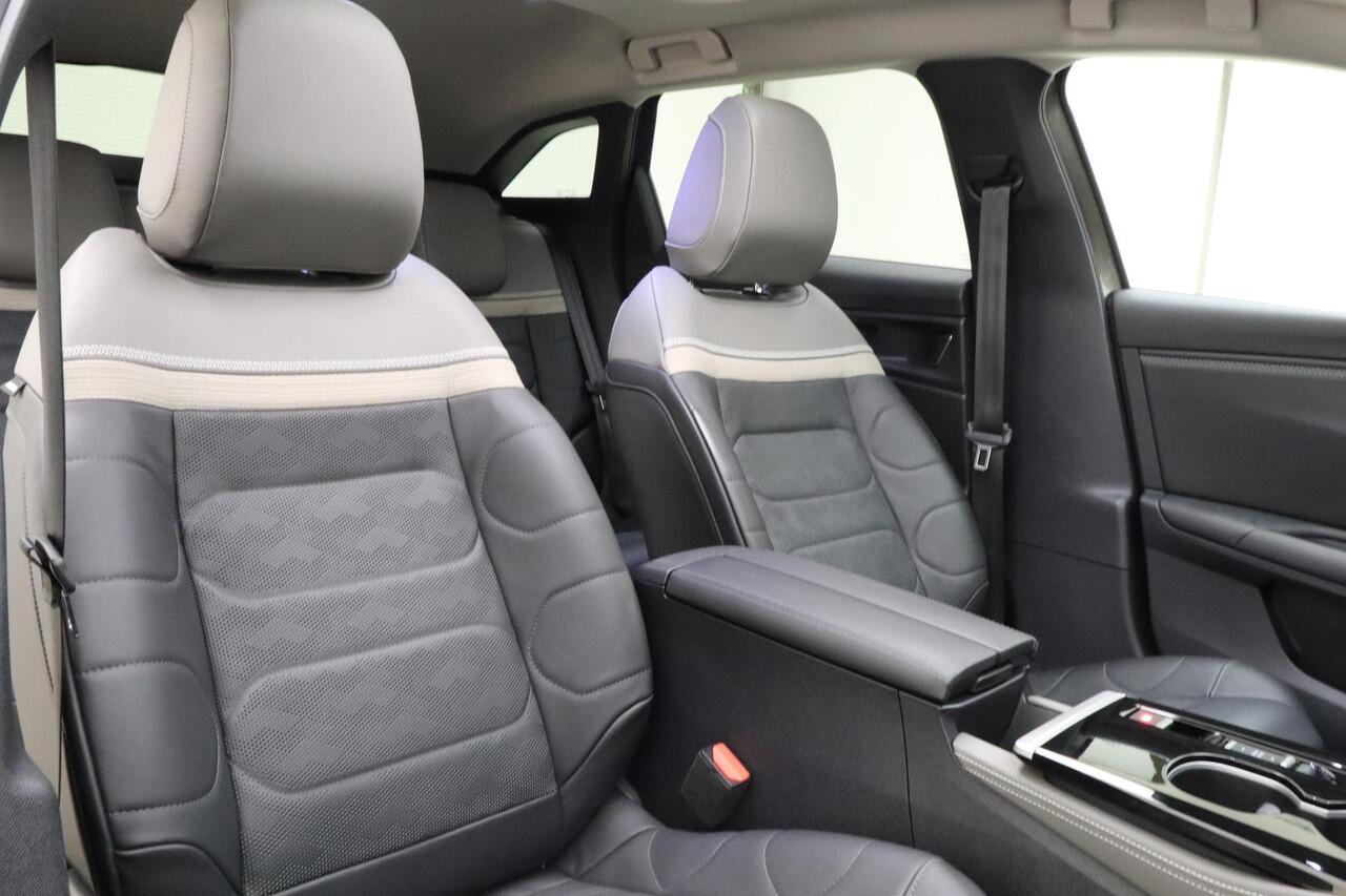 Citroen C5 X 1.6 Plug-in Hybrid 225 Shine Automaat | Navigatie | Massagestoelen | Schuif/kanteldak | Lichtmetalen velgen | Lederen bekleding | Memory functie | Keyless