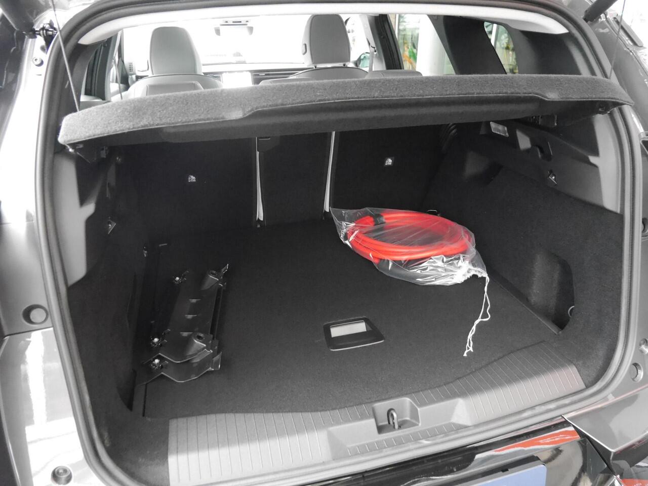 Citroen C5 Aircross Max Comfort Range 73 kWh | Nieuwe auto | 520km Wltp | Elektrisch te verstellen voorstoelen | Stoelverwarming en ventilatie | Stuurverwarming | 20 inch lichtmetalen velgen | Warmtepomp | Panorama dak