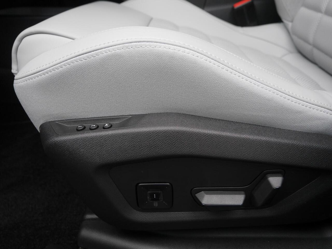 Citroen C5 Aircross Max Comfort Range 73 kWh | Nieuwe auto | 520km Wltp | Elektrisch te verstellen voorstoelen | Stoelverwarming en ventilatie | Stuurverwarming | 20 inch lichtmetalen velgen | Warmtepomp | Panorama dak