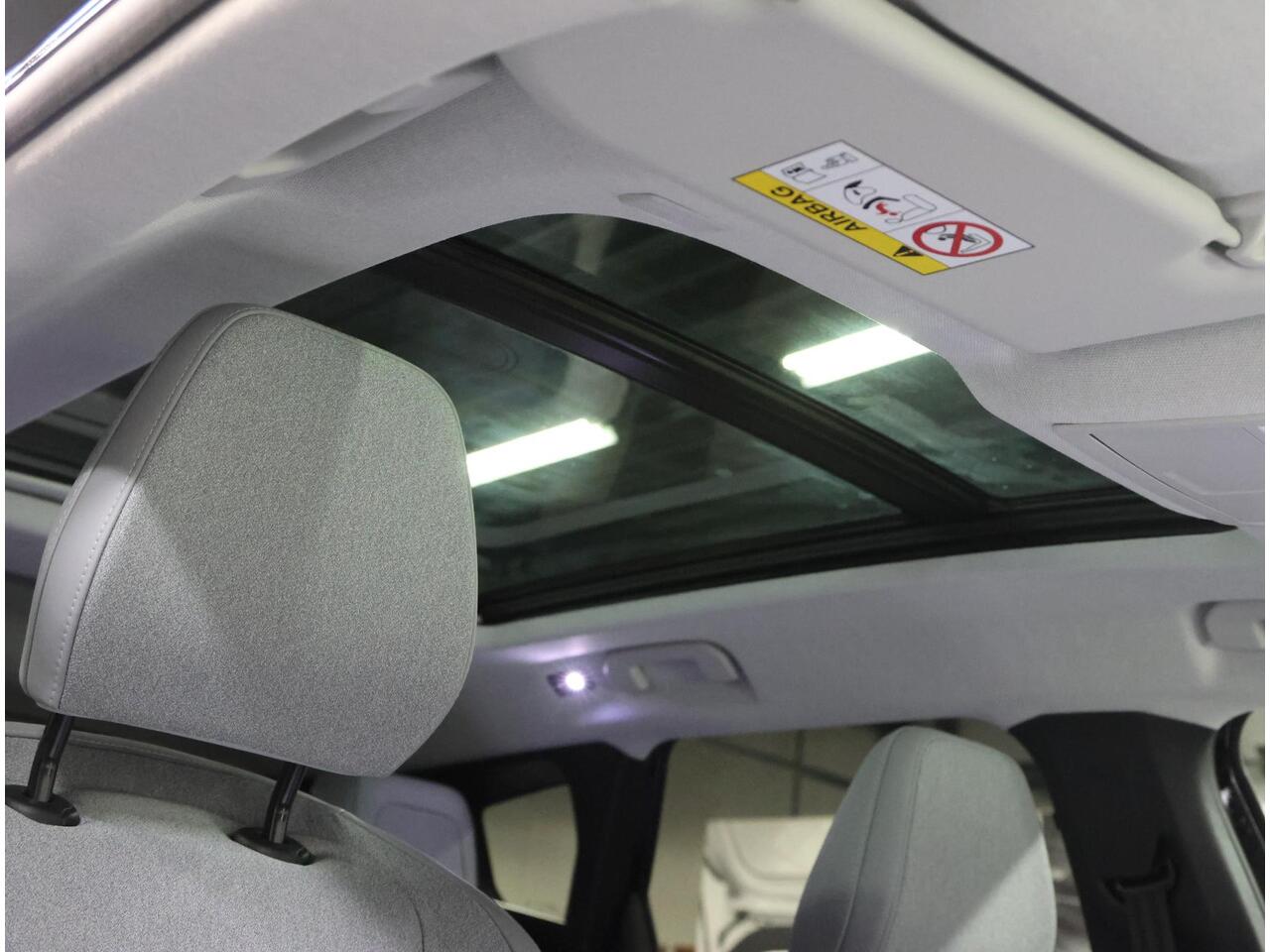 Citroen C5 Aircross Business Comfort Range 73 kWh | Incl. ¤4.314,88 Korting! | Panoramadak | Warmtepomp | Verwarmde/Geventileerde Elektrische Stoelen | Adaptive CruiseControl met Stop&Go | AppleCarPlay/AndroidAuto | Navigatie | ClimateControl |