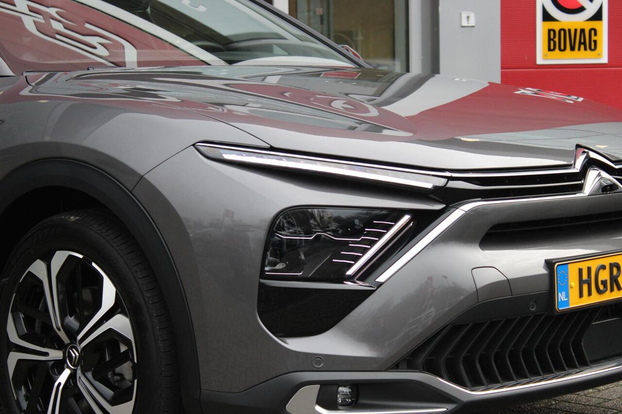 Citroen C5 X 1.6 Plug-in Hybrid 225PK MAX | PANORAMISCH SCHUIF / KANTELDAK | ELEKTRISCHE VOORSTOELEN MET GEHEUGEN | VOORSTOEL VENTILATIE | VOORSTOEL VERWARMING | VOORSTOELEN MET MASSAGE FUNCTIE | LEDEREN BEKLEDING | STUUR VERWARMING | DRAADLOOS APPLE CARPLAY / ANDRO