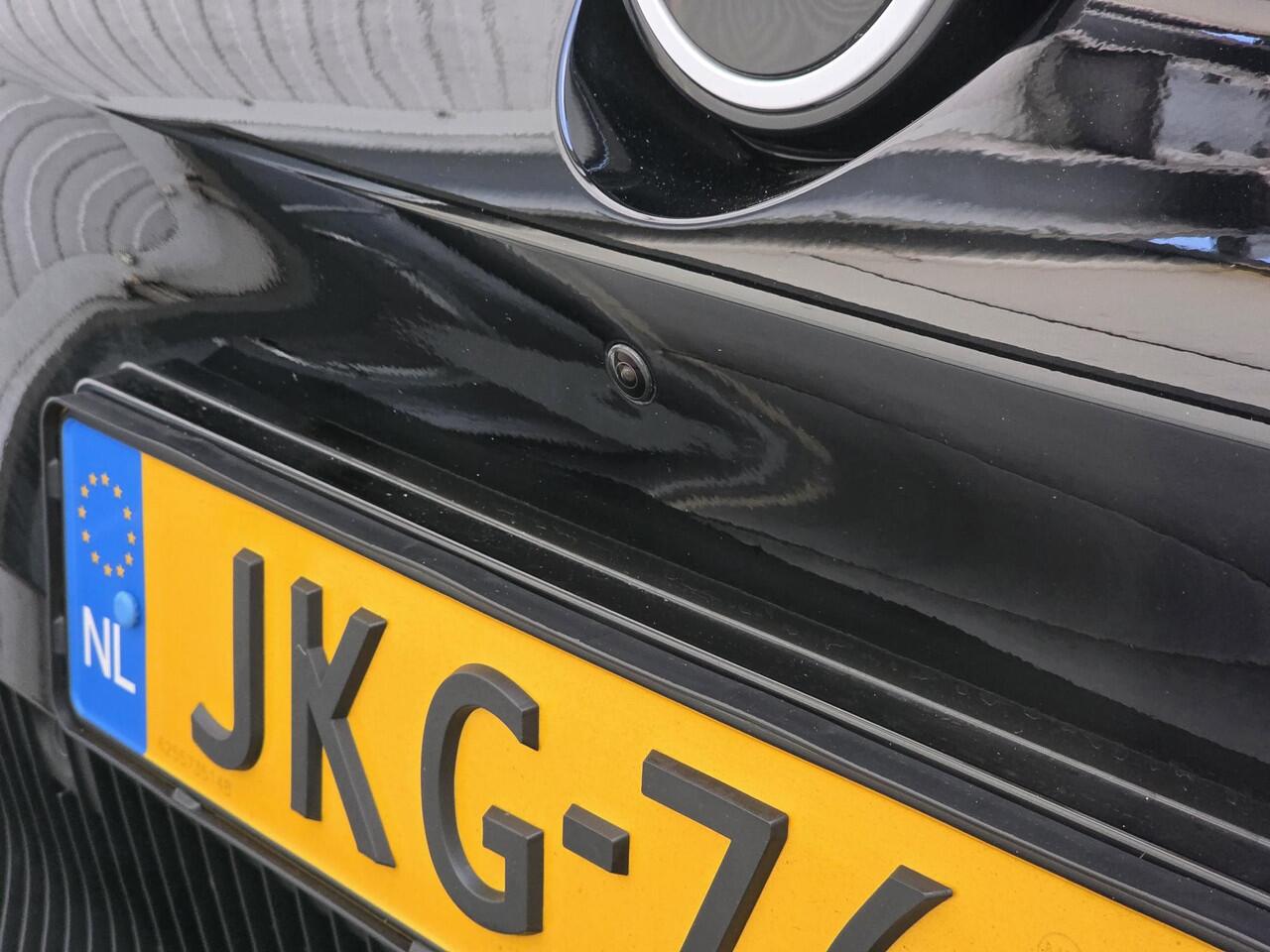 Citroen C5 Aircross Max 73kWh 210pk | WATERFALL TOUCHSCREEN | WARMTEPOMP | LEDER | STOELMASSAGE | SCHUIF/KANTELDAK | 20 INCH LM-VELGEN | ISOFIX |