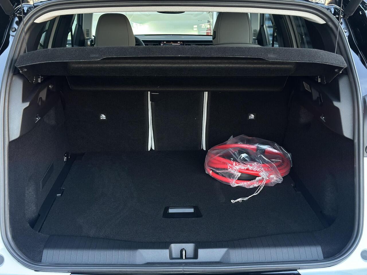 Citroen C5 Aircross Business Comfort Range 73 kWh | Panorama | Stuur-/Stuurverwarming | Stoelmassage | Parkeercamera/-sensoren | DAB | Adaptive Cruise Control | Full LED | Apple Carplay/Android Auto | Navigatie | Climate Control | Head-Up Display | Draadloze telefoo