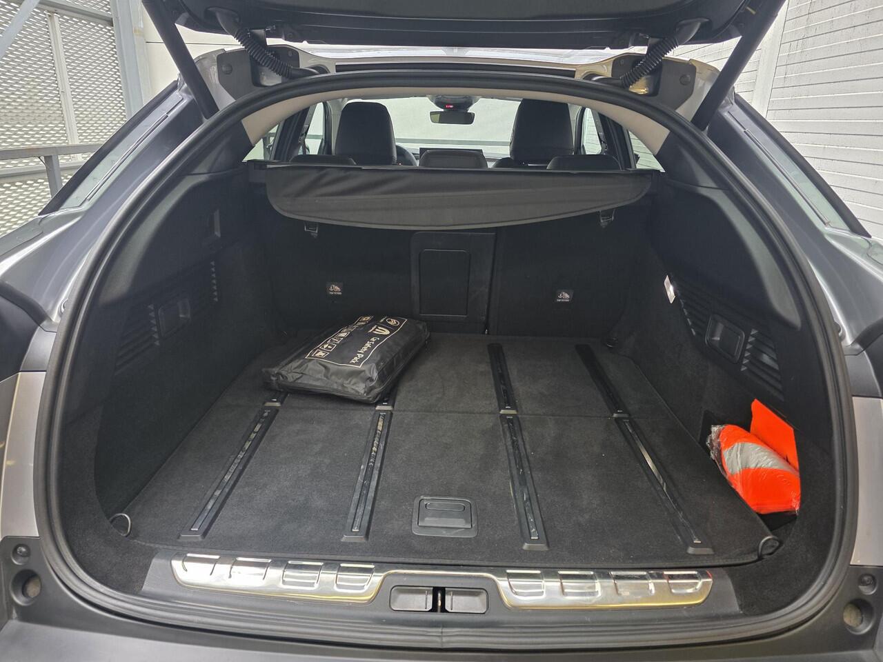 Citroen C5 X Max 1.6 PHEV HYbrid 225pk e-EAT8 | 8 JAAR GARANTIE! | TREKHAAK | LEDER | HEAD-UP DISPLAY | 360° CAMERA | NAVI | STOELMEMORY | KEYLESS | ISOFIX |