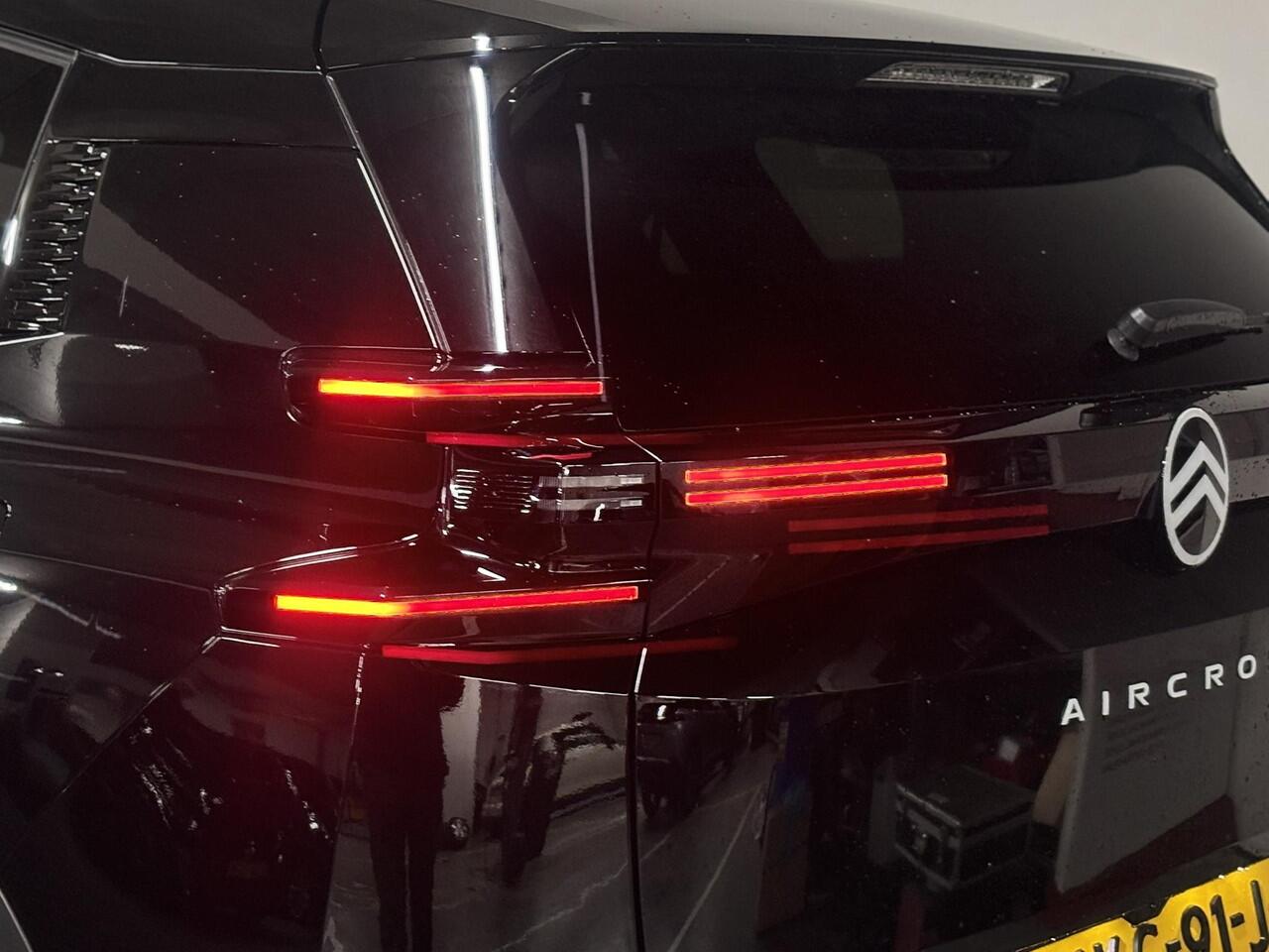 Citroen C5 Aircross Max EV 73kWh 210pk | WATERFALL TOUCHSCREEN | WARMTEPOMP | LEDER | STOELMASSAGE | SCHUIF/KANTELDAK | 20 INCH LM-VELGEN | ISOFIX |