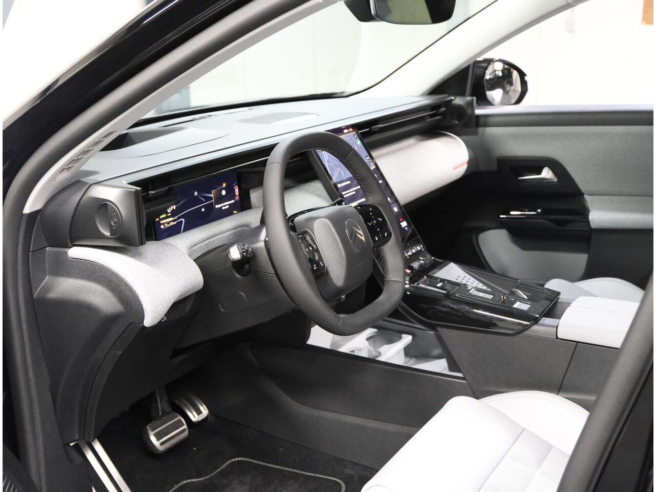 Citroen C5 Aircross Max Comfort Range 73 kWh 210PK | 1ste eigenaar | AppleCarPlay/AndroidAuto | Schuifkanteldak | Head-Up Display | Navigatie | Adaptive Cruise Control | Keyless | Stoel/Stuur/Voorruitverwarming | FULL LED | 360'Camera | Isofix | Privacy Glass |