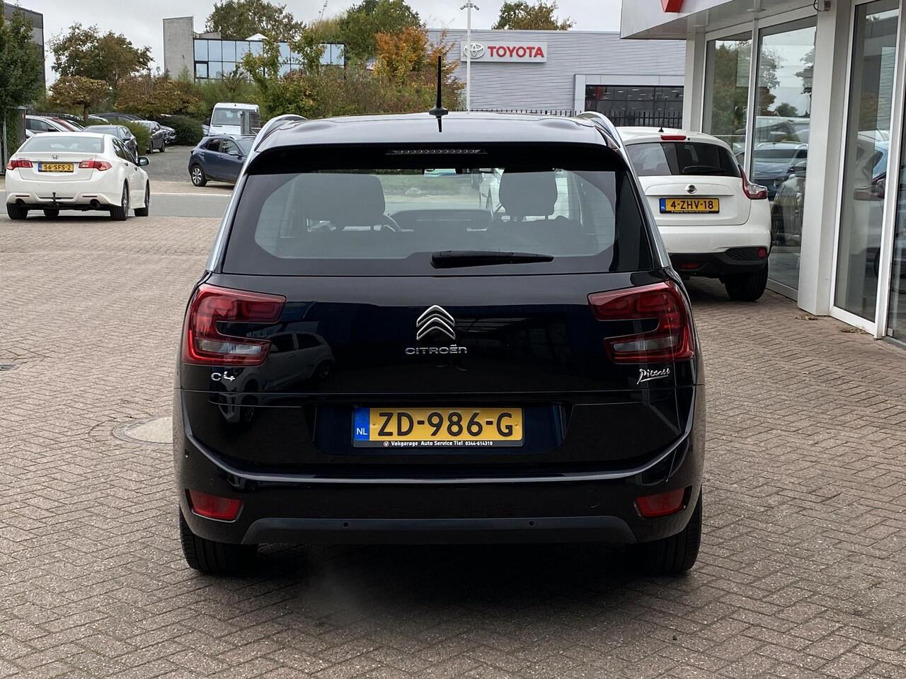Citroen GRAND C4 PICASSO 1.2 PureTech Feel Automaat, 7 zits, cruise control, achteruitrij camera, dodehoek detectie, zeer ruime auto, panoramische voorruit, keyless,