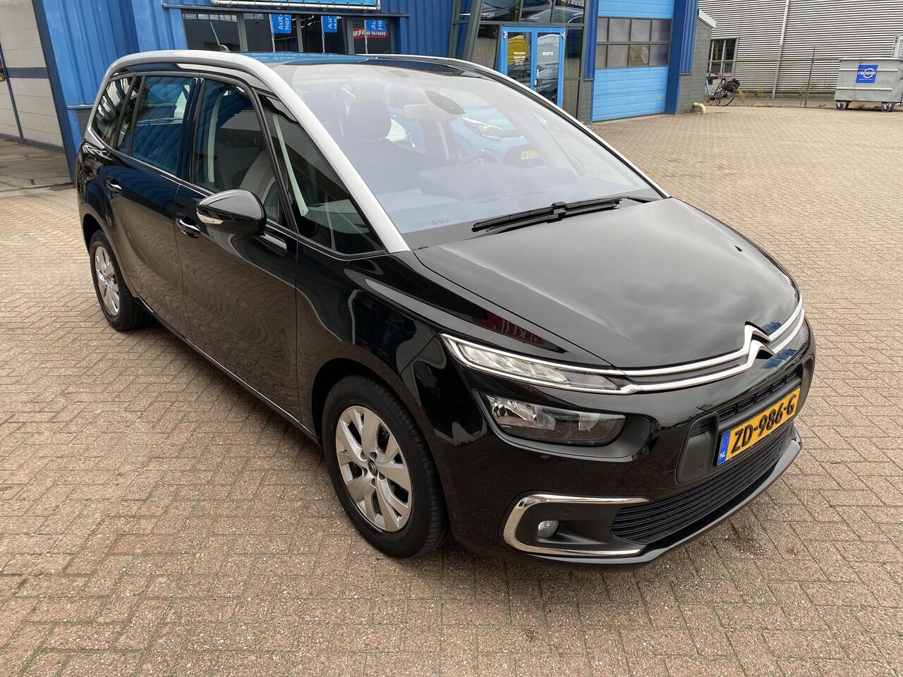 Citroen GRAND C4 PICASSO 1.2 PureTech Feel Automaat, 7 zits, cruise control, achteruitrij camera, dodehoek detectie, zeer ruime auto, panoramische voorruit, keyless,