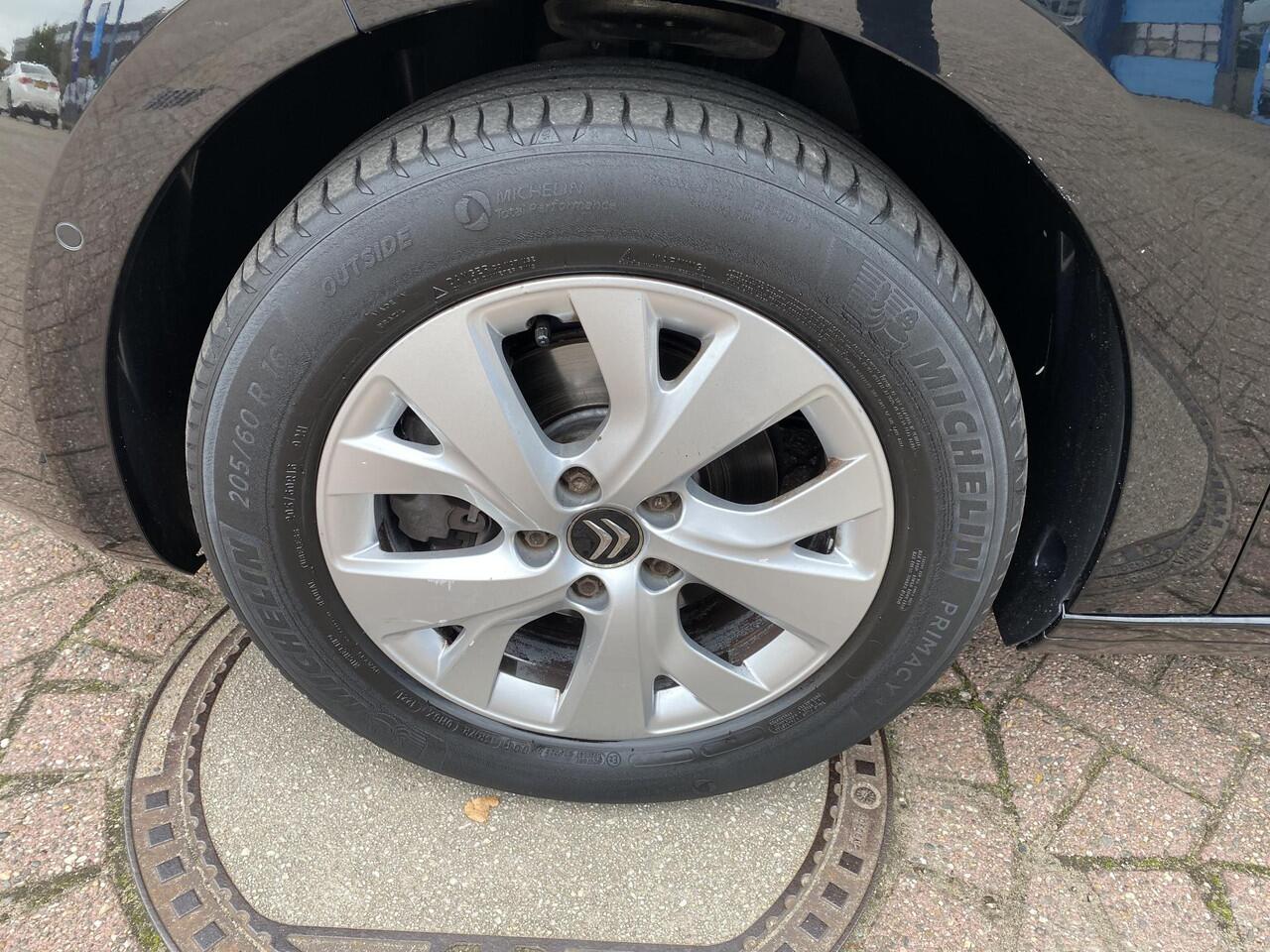 Citroen GRAND C4 PICASSO 1.2 PureTech Feel Automaat, 7 zits, cruise control, achteruitrij camera, dodehoek detectie, zeer ruime auto, panoramische voorruit, keyless,