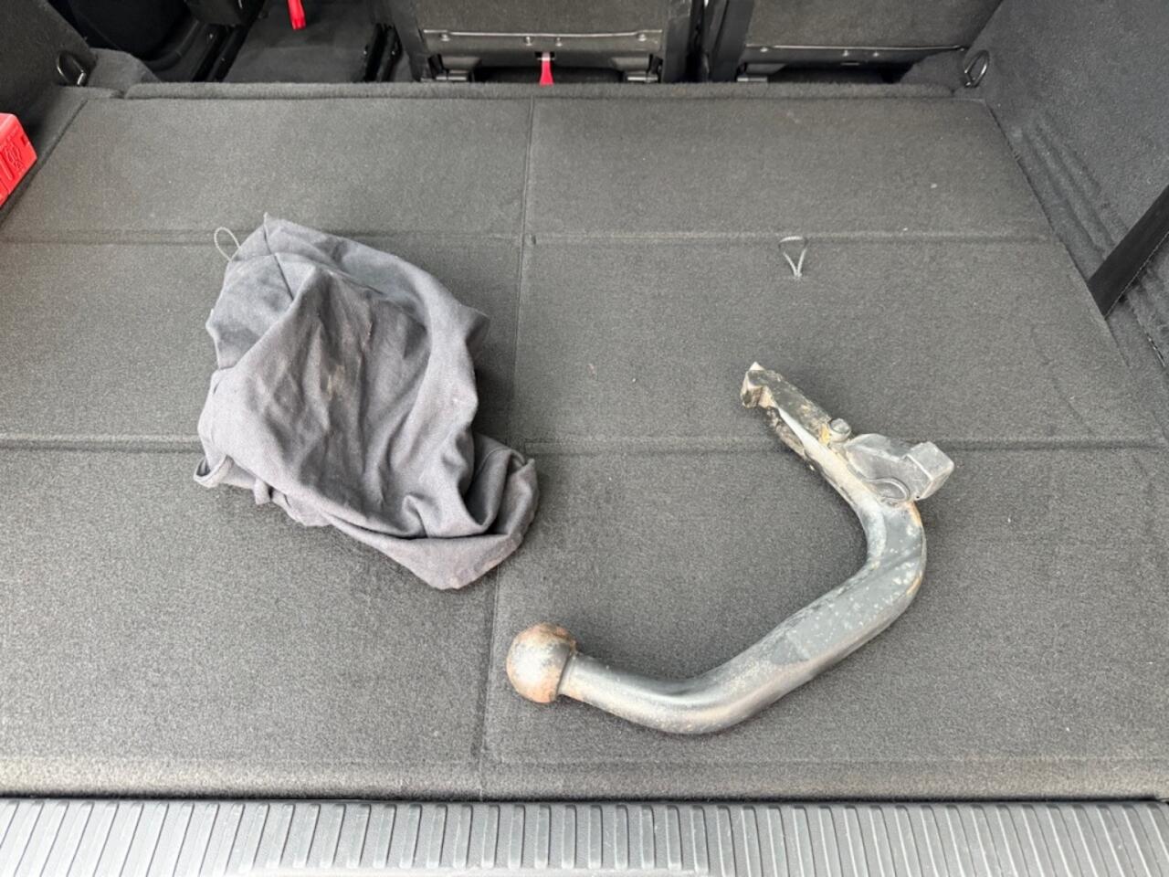 Citroen GRAND C4 PICASSO SpaceTourer 1.2 PureTech Bns 131 PK AUTOMAAT NIEUWE APK / TREKHAAK / RIJKLAA