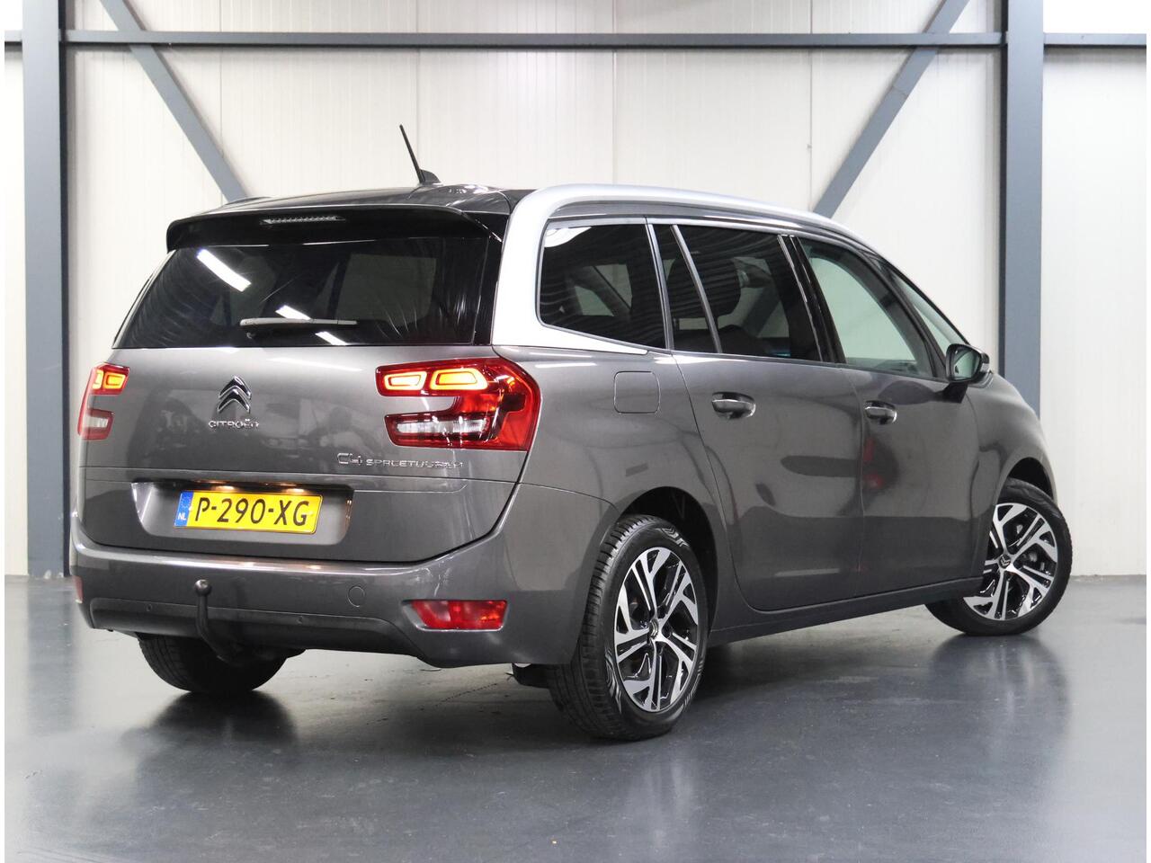 Citroen GRAND C4 PICASSO SpaceTourer 130PK Business | 1ste eigenaar | Trekhaak | Camera | 7 persoons | Armsteun | Cruise Control | Climate Control | Navigatie | AUTOMAAT | Stoelverwarming | Isofix | Privacy Glass |