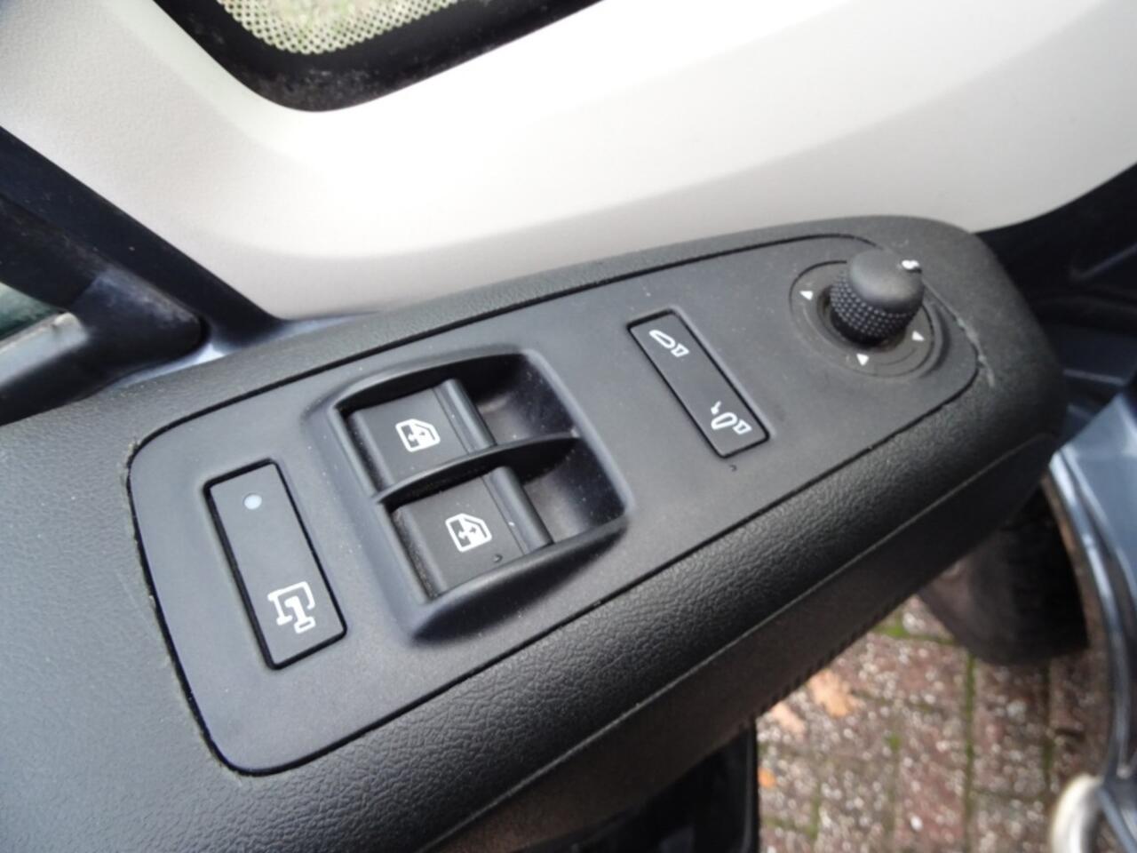 Citroen JUMPER 35 2.0 BlueHDI L2H2 DC ZWaar Navi Camera