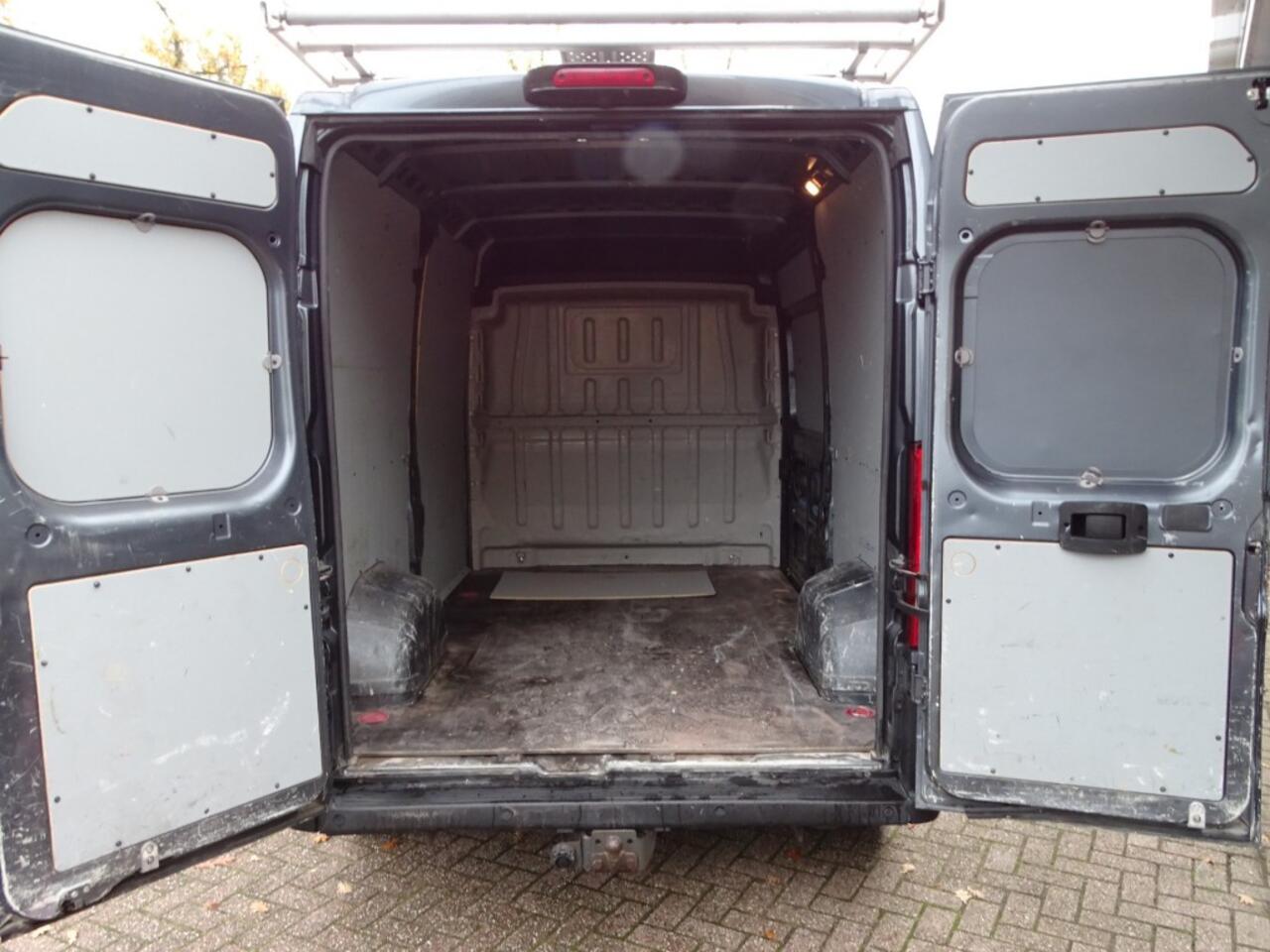 Citroen JUMPER 35 2.0 BlueHDI L2H2 DC ZWaar Navi Camera