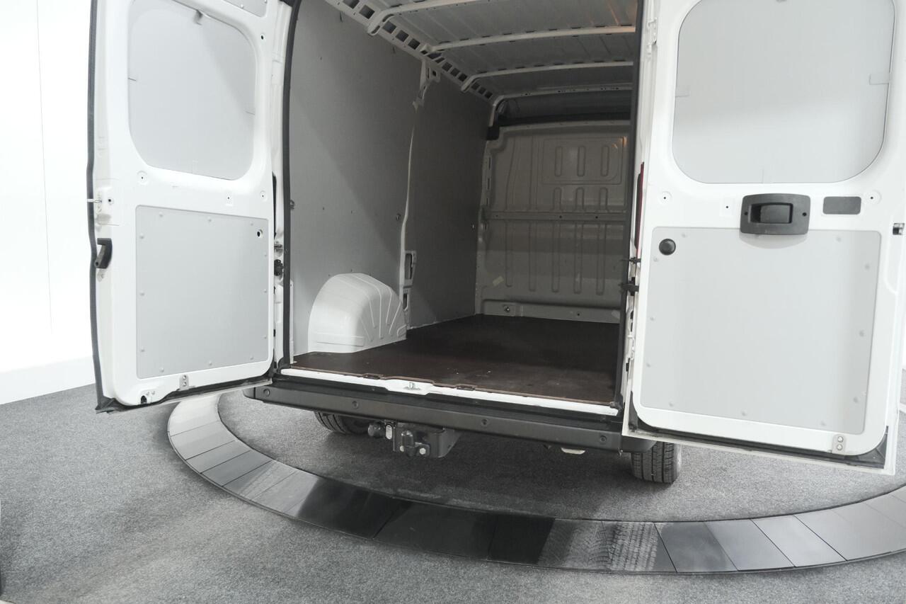 Citroen JUMPER 2.2 BlueHDi 120 L2H2 3.0t | Trekhaak | Betimmering Laadruimte | Apple Carplay | Parkeersensoren