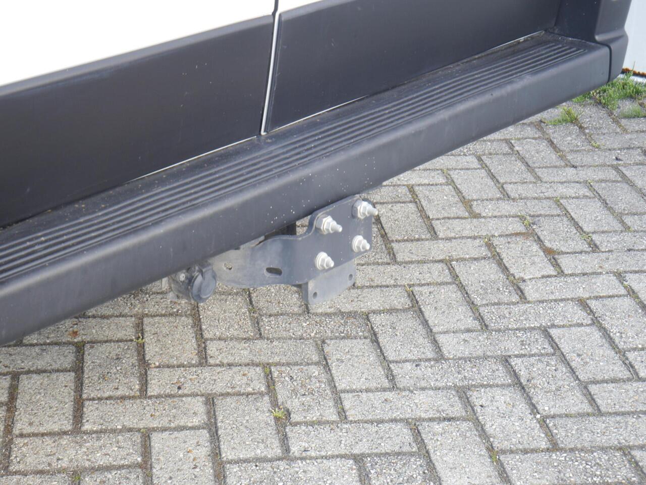 Citroen JUMPER 2.2 BlueHDi 140 L2H2 3.3t 140 Pk | 3-Zits | Airco | Cruise Control | Navigatie via Apple Carplay & Android Auto | Laadruimtepakket |