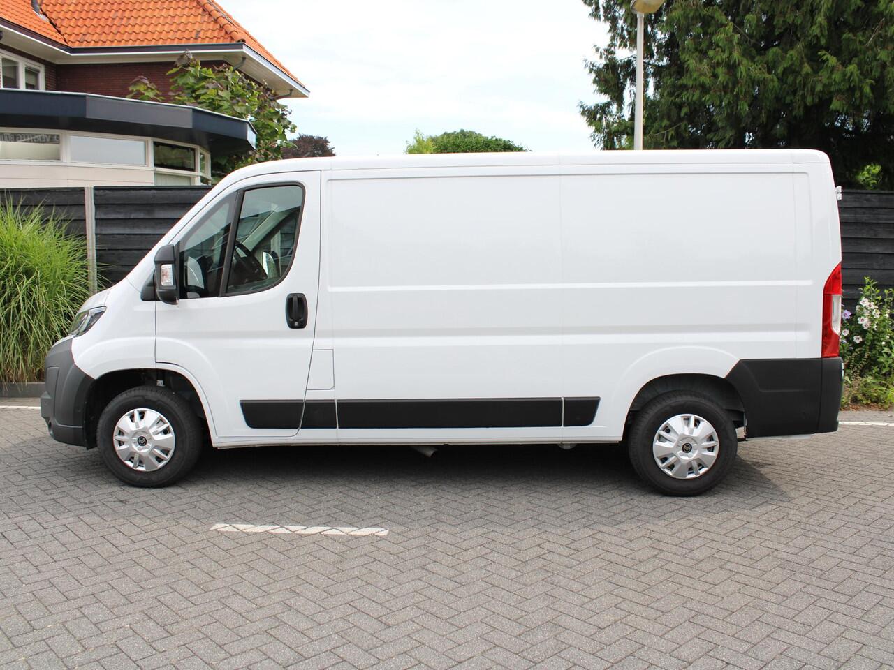 Citroen JUMPER 2.2 BlueHDi 120PK S&S L2H1 3.0t Trekhaak, Navigatie, Achteruitrijcamera, Cruise Control, Airco, Dodehoek Detectie