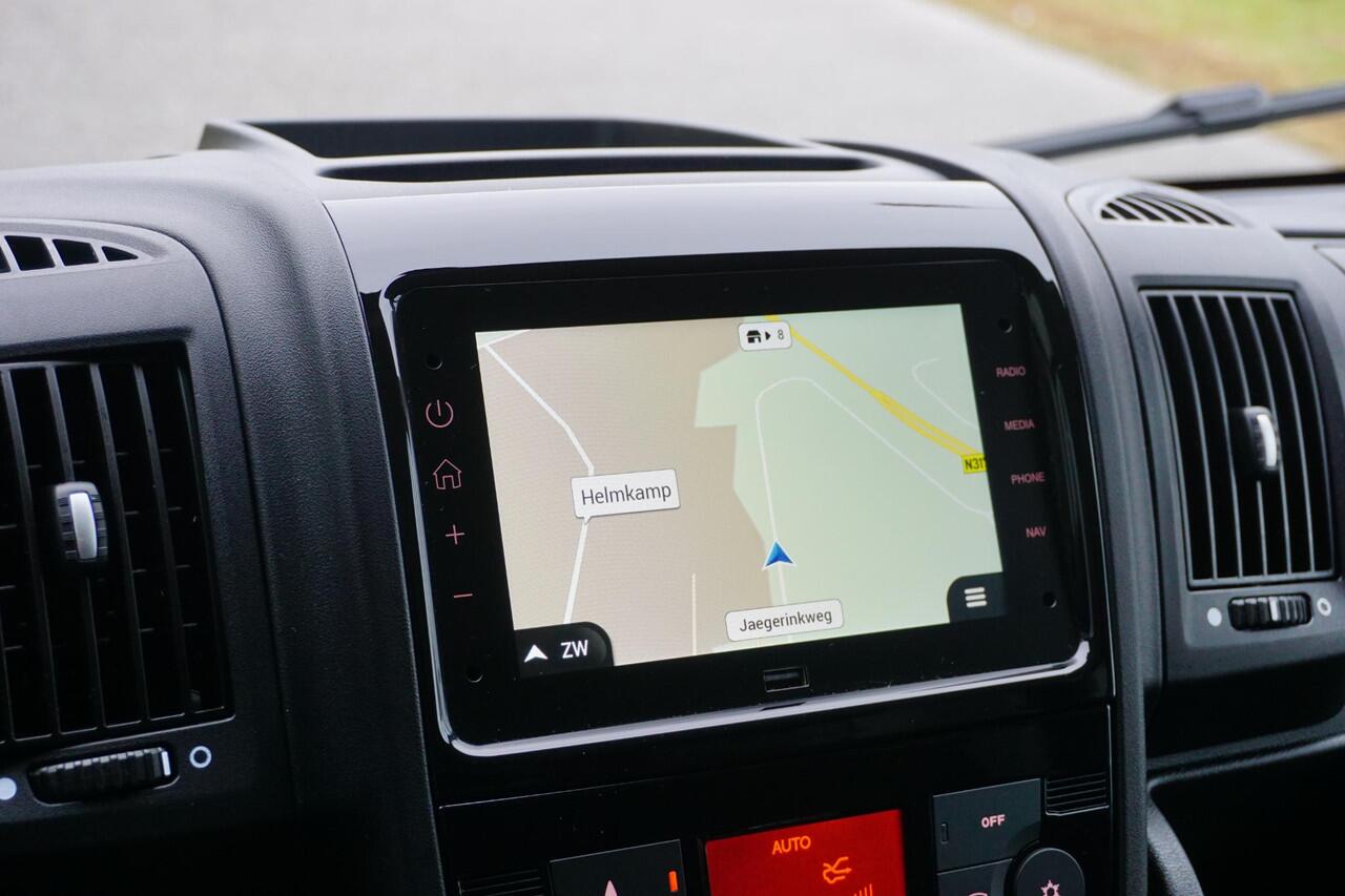 Citroen JUMPER 2.2 BlueHDi 165 L4H2 Zwaar 3.5t 1e eigenaar |Topstaat |165 pk |Camera |Cruise |Navi |Climate control |2e airbag |Carplay |Bluetooth |Betimmering |Lederen stuurwiel |3500 KG