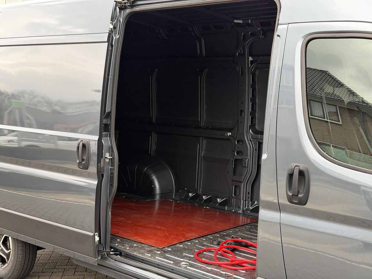 Citroen JUMPER ë-Jumper 110 kWh 279PK Automaat 3.5t L3H2 Zwaar Rondomzichtcamera, Navigatie, Keyless, Parkeersensoren, Apple Carplay, Android Auto