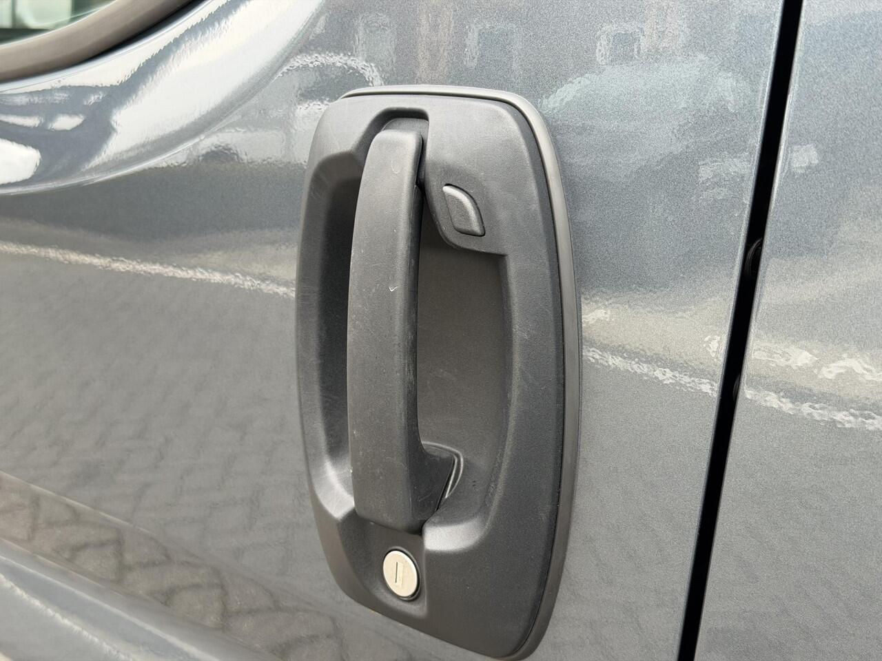 Citroen JUMPER ë-Jumper 110 kWh 279PK Automaat 3.5t L3H2 Zwaar Rondomzichtcamera, Navigatie, Keyless, Parkeersensoren, Apple Carplay, Android Auto