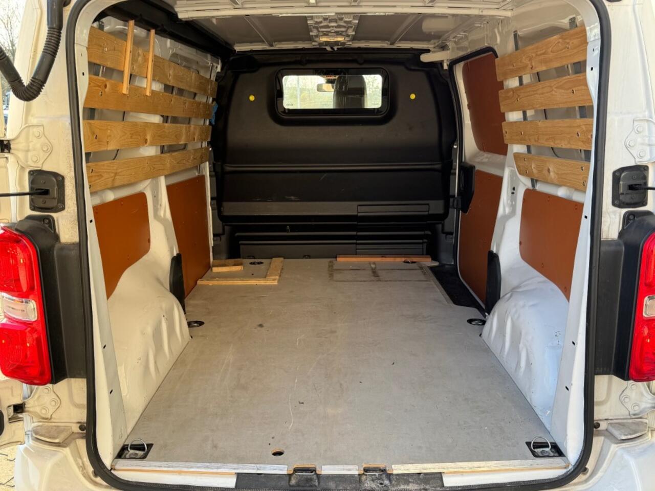 Citroen JUMPY 2.0 BlueHDI 180 pk L2