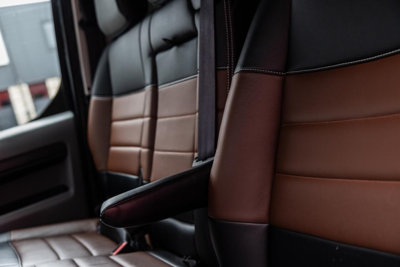 Citroen JUMPY 2.0 BlueHDI | Dark Edition | Camera | Leder | CarPlay |