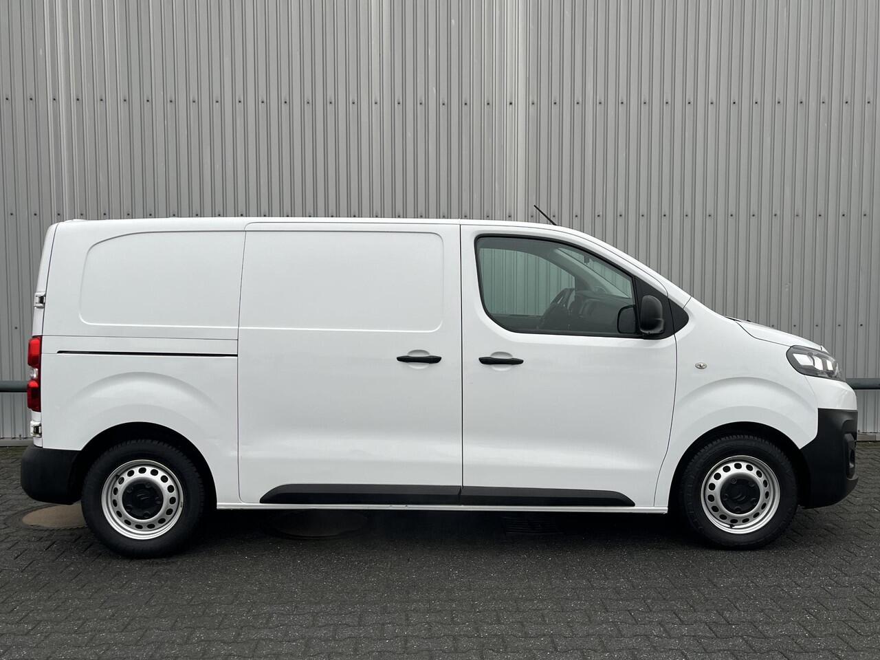 Citroen JUMPY 1.5 BlueHDI 120*CARPLAY*NAVI*CRUISE*A/C*3PERS*