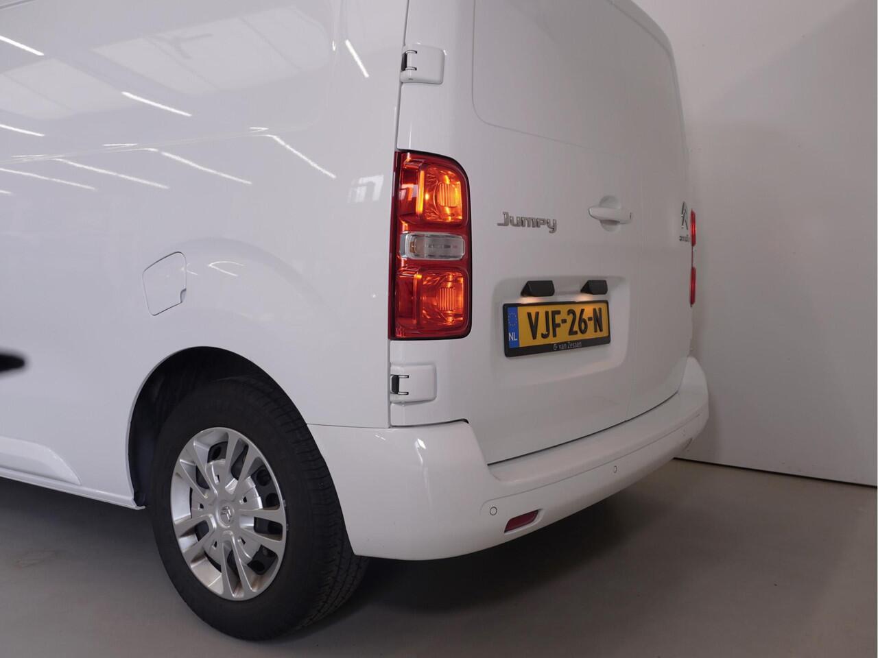 Citroen JUMPY 1.5 BlueHDI 120Pk L2 Driver | 3 Zits | Navigatie | DAB+ | Volledige betimmering | Rijklaarprijs