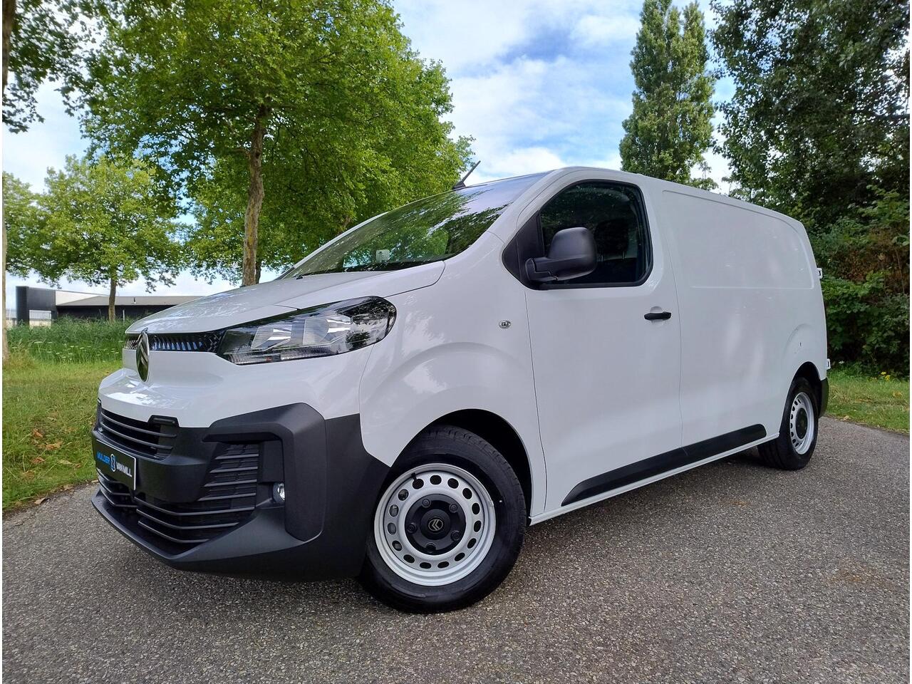 Citroen JUMPY L2 2.0 BlueHDI 145pk | BPM vrij | NAVI | Multimedia | Apple Carplay | Android Auto | Digital cockpit | Achteruitrijcamera | Parkeersensoren voor en achter | Dode hoek detectie | Elektrisch inklapbare spiegels | Bestuurdersstoel comfort met armsteun | Ban