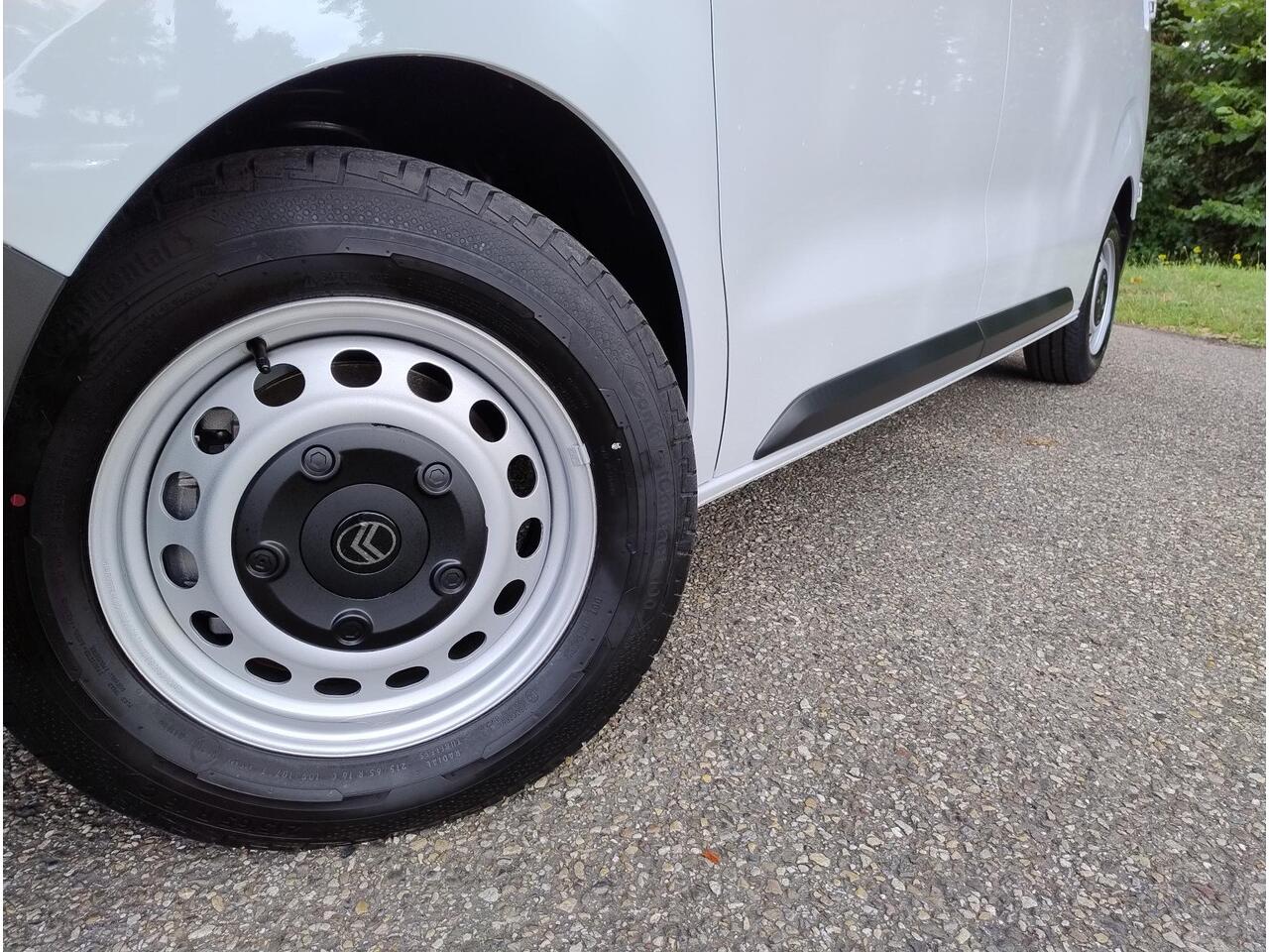 Citroen JUMPY L2 2.0 BlueHDI 145pk | BPM vrij | NAVI | Multimedia | Apple Carplay | Android Auto | Digital cockpit | Achteruitrijcamera | Parkeersensoren voor en achter | Dode hoek detectie | Elektrisch inklapbare spiegels | Bestuurdersstoel comfort met armsteun | Ban