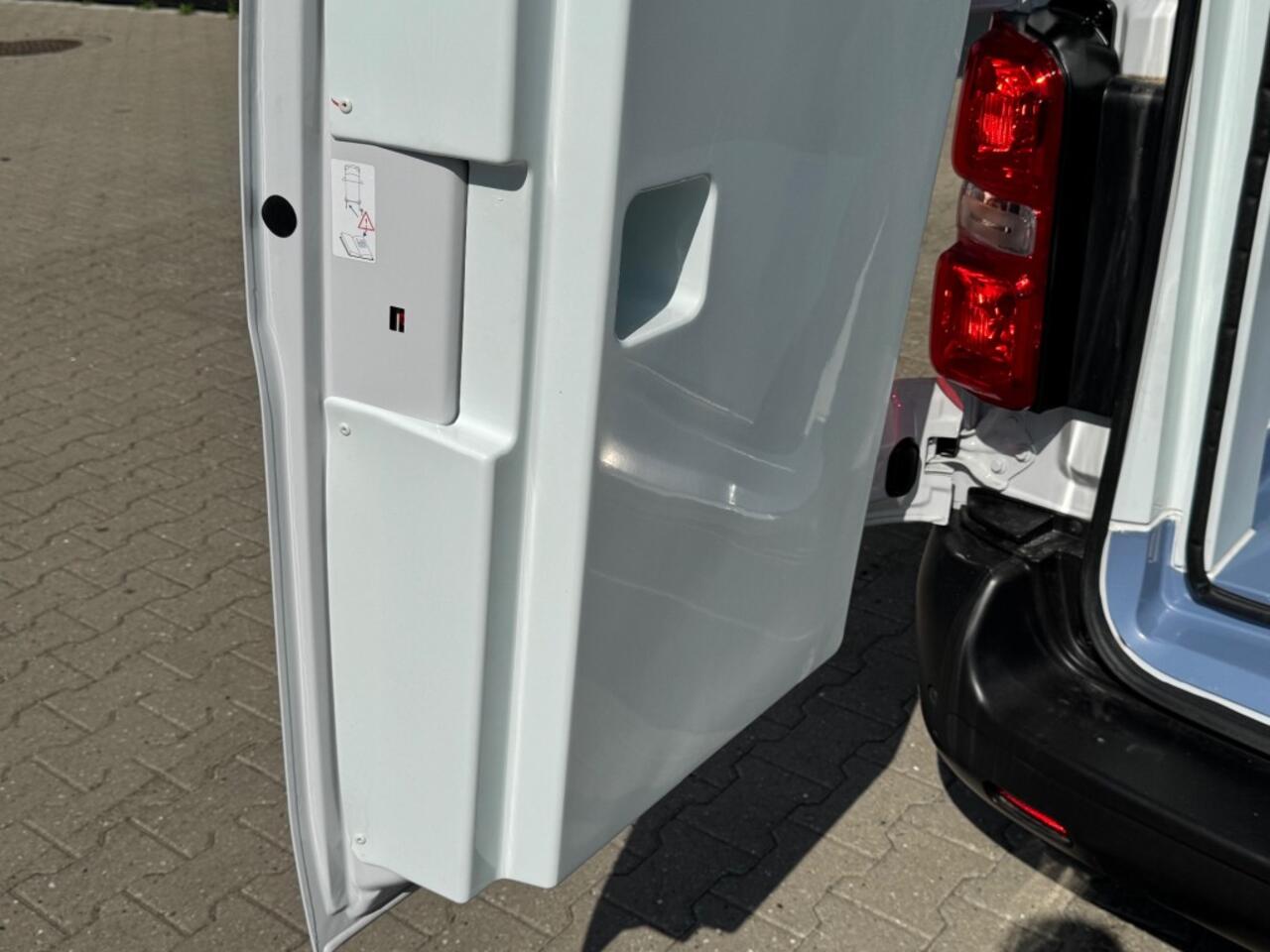 Citroen JUMPY 2.0 BlueHDI 145pk L2 Koelwagen - camera - navi