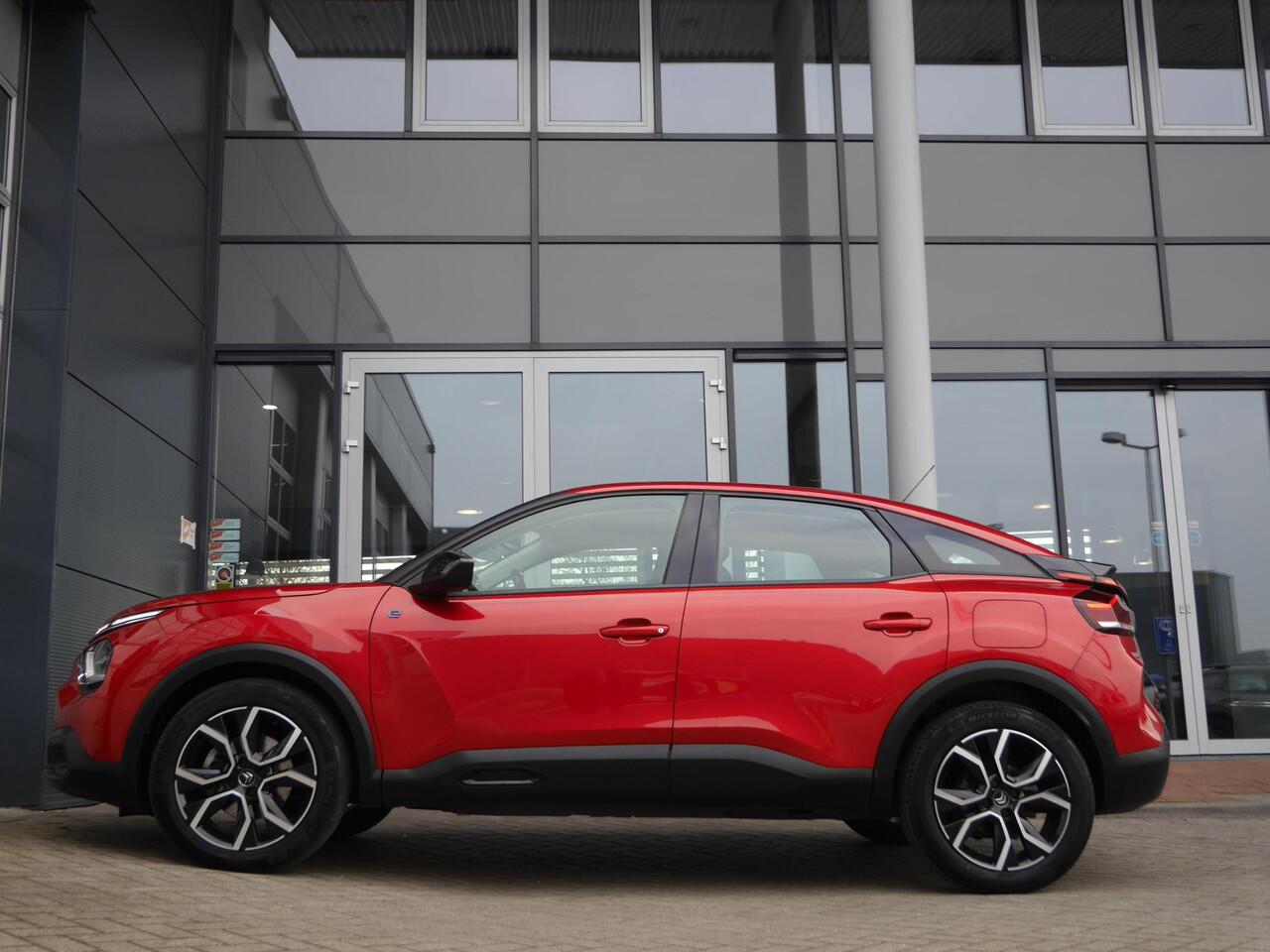 Citroen ë-C4 Feel Edition 50 kWh | Stoel en stuurverwarming | Head up display | Navigatie | Climate control | SOH waarde 89% | 18 inch lichtmetalen velgen | Achteruitrijcamera | Verwarmde voorruit