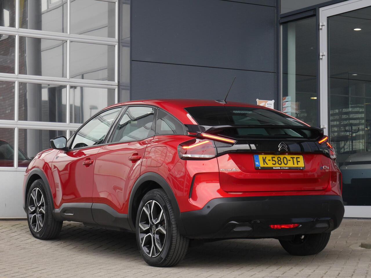 Citroen ë-C4 Feel Edition 50 kWh | Stoel en stuurverwarming | Head up display | Navigatie | Climate control | SOH waarde 89% | 18 inch lichtmetalen velgen | Achteruitrijcamera | Verwarmde voorruit